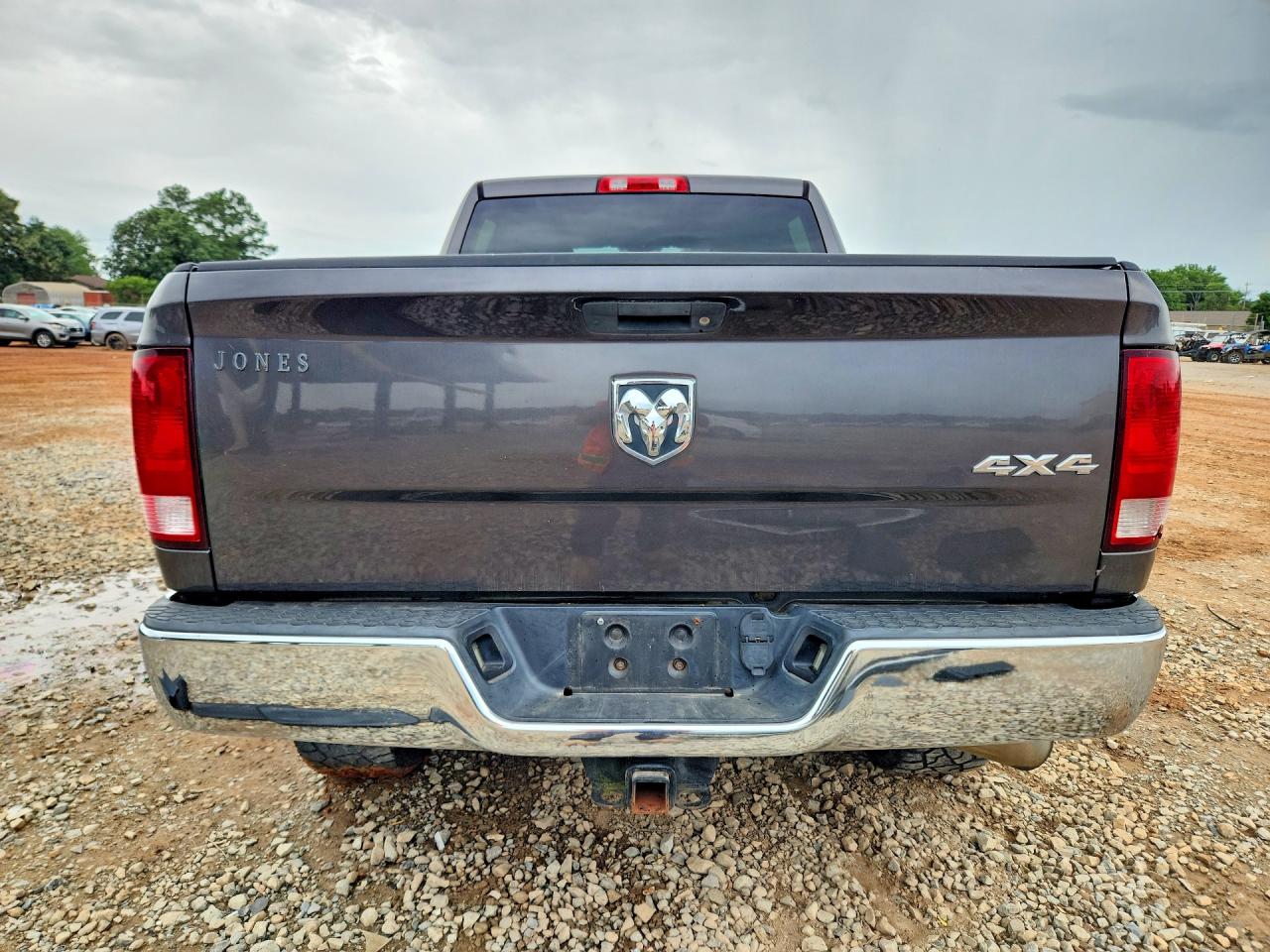 2015 Ram 2500 St Silver vin: 3C6UR5CLXFG667681