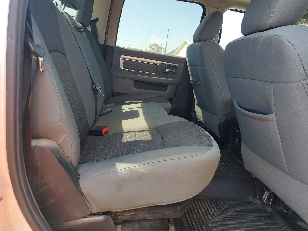 2014 Ram 2500 Slt Silver vin: 3C6UR5DJ2EG263625