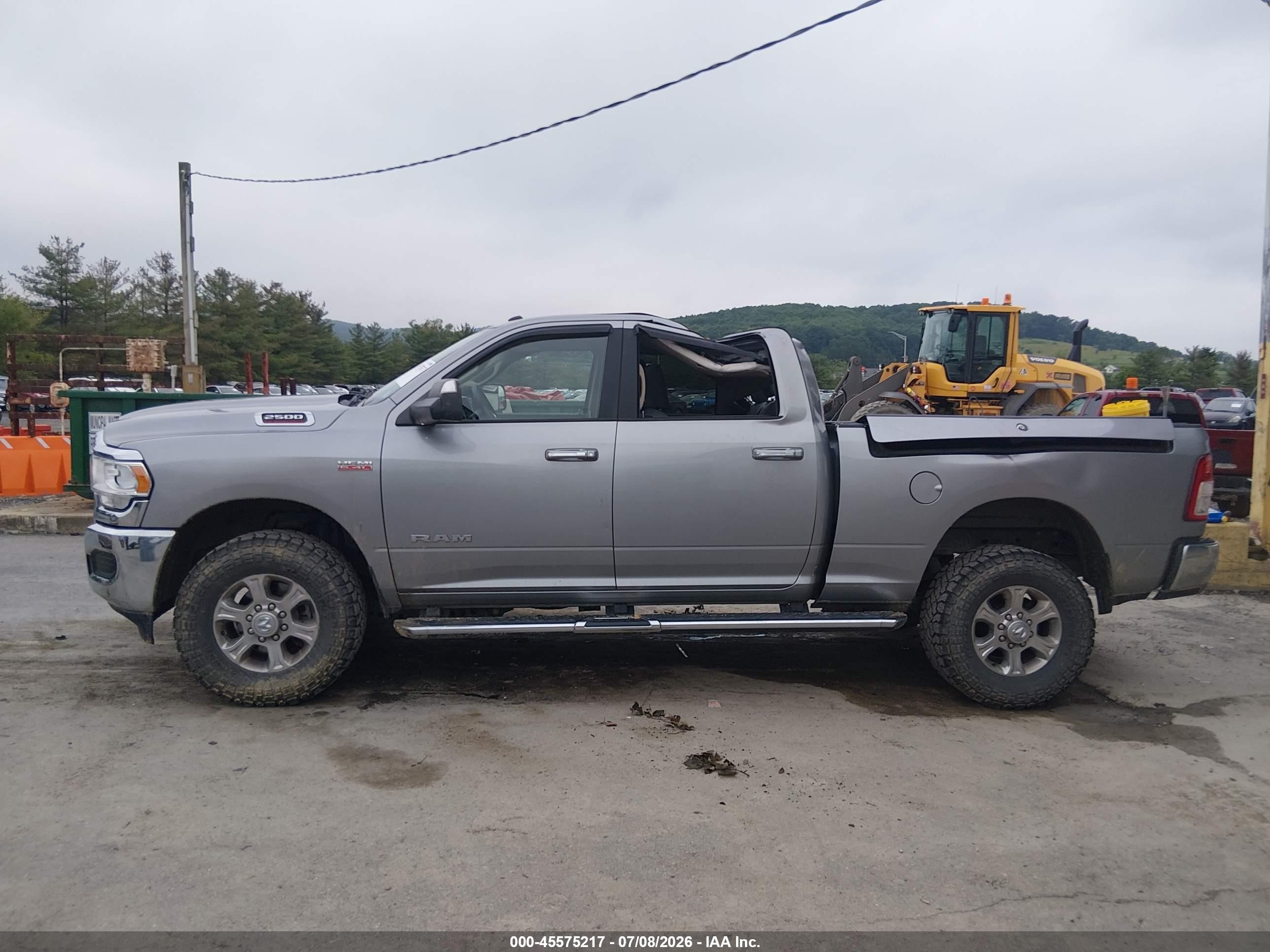 2019 Ram 2500 Big Horn  4x4 6'4 Box Silver vin: 3C6UR5DJ6KG685991