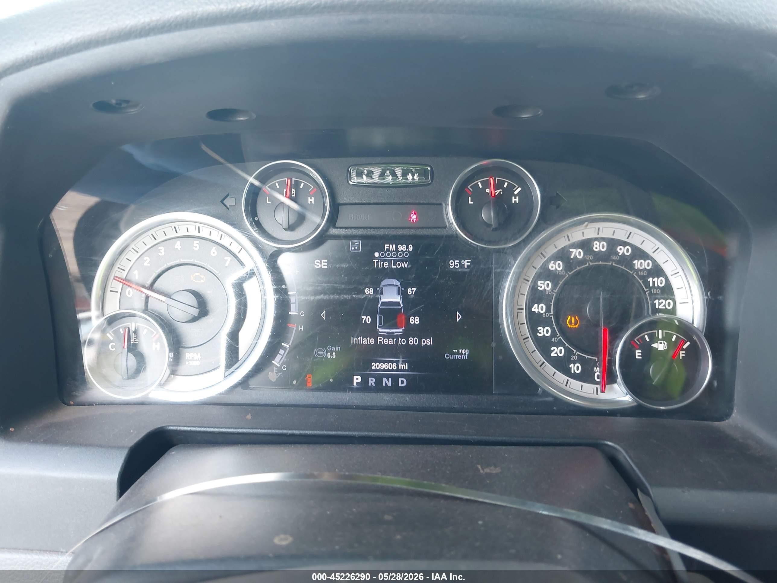2016 Ram 2500 Big Horn Silver vin: 3C6UR5DJXGG153120