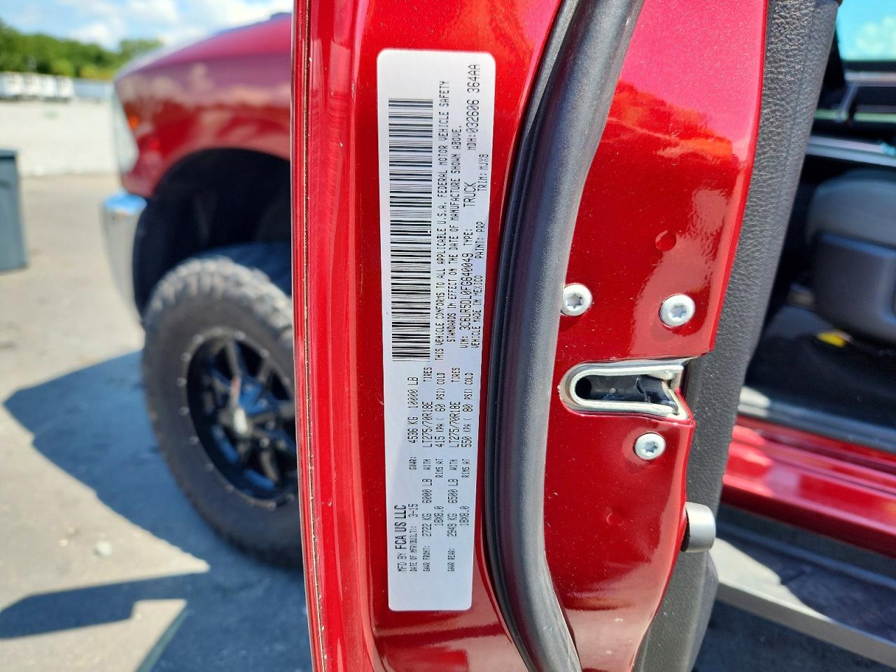 2015 Ram 2500 Slt Red vin: 3C6UR5DL0FG640049