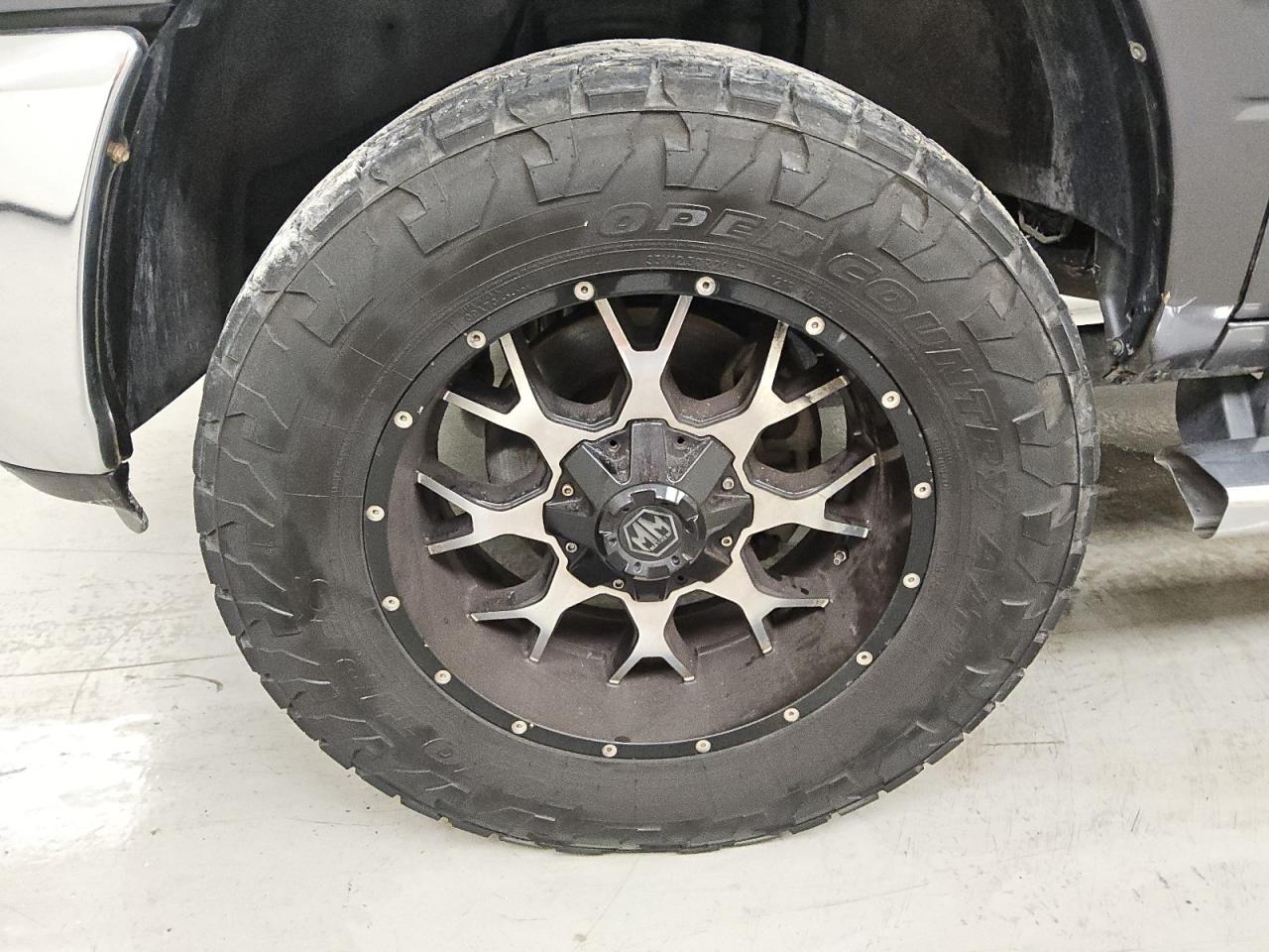 2015 Ram 2500 Slt Charcoal vin: 3C6UR5DL2FG635273 Damage: Left Front Wheel, Aftermarket, Acceptable