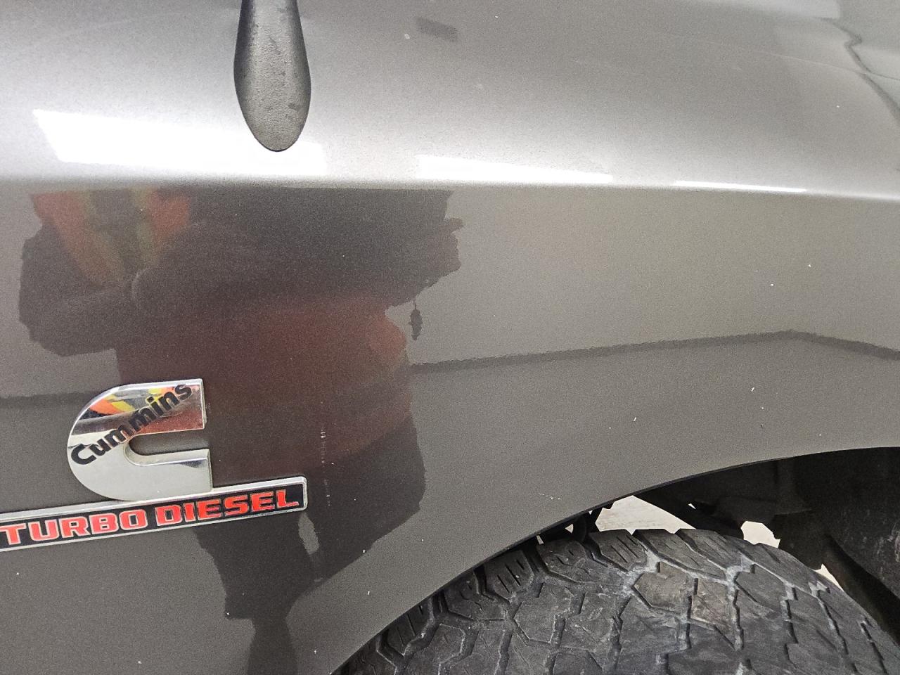 2015 Ram 2500 Slt Charcoal vin: 3C6UR5DL2FG635273 Damage: Right Front Fender, Heavy Scratch, 2 To 3 Inches