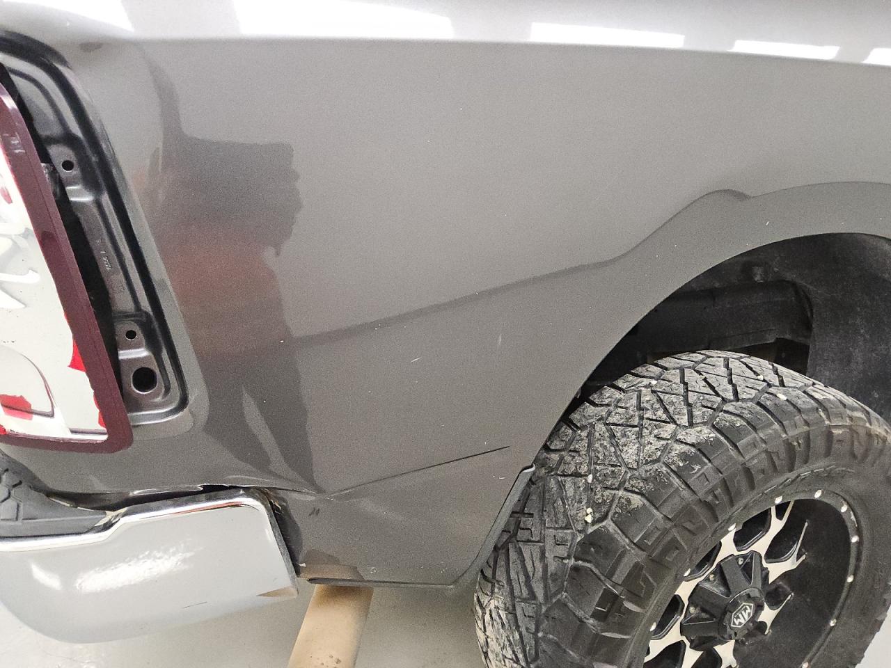 2015 Ram 2500 Slt Charcoal vin: 3C6UR5DL2FG635273 Damage: Right Tail Light, Broken, Replacement Required