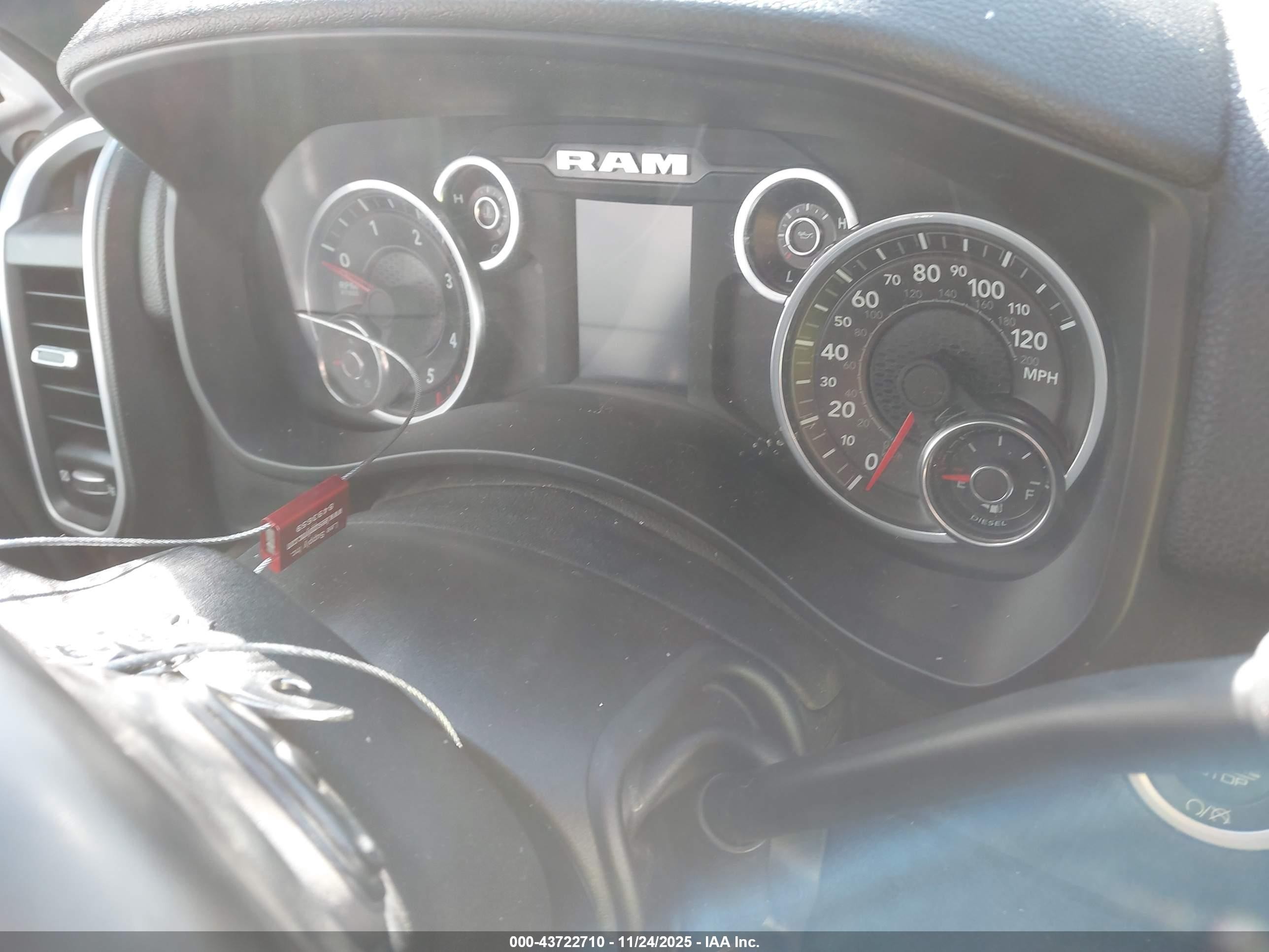 2024 Ram 2500 Big Horn  4x4 6'4 Box White vin: 3C6UR5DL2RG176766