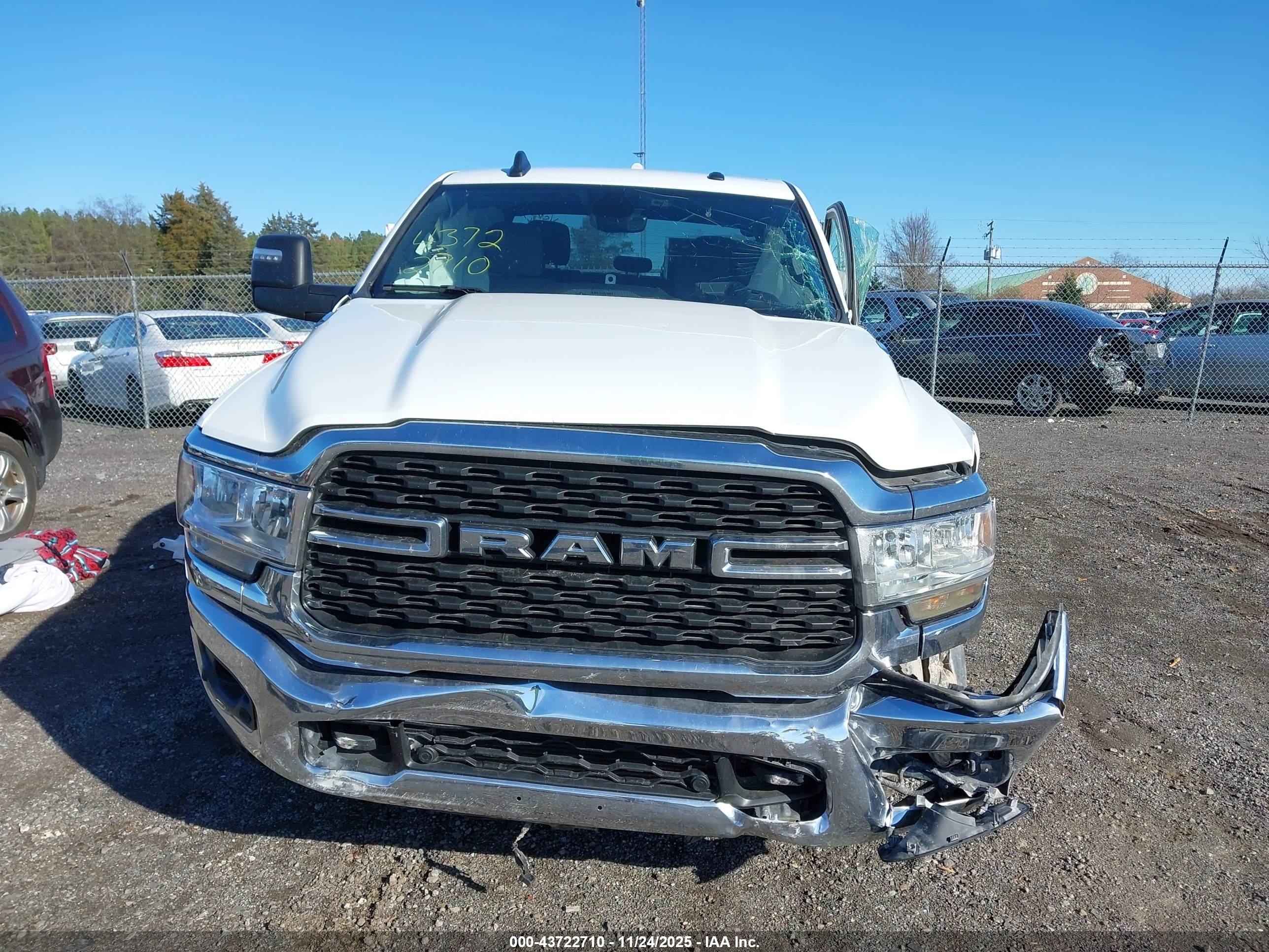 2024 Ram 2500 Big Horn  4x4 6'4 Box White vin: 3C6UR5DL2RG176766
