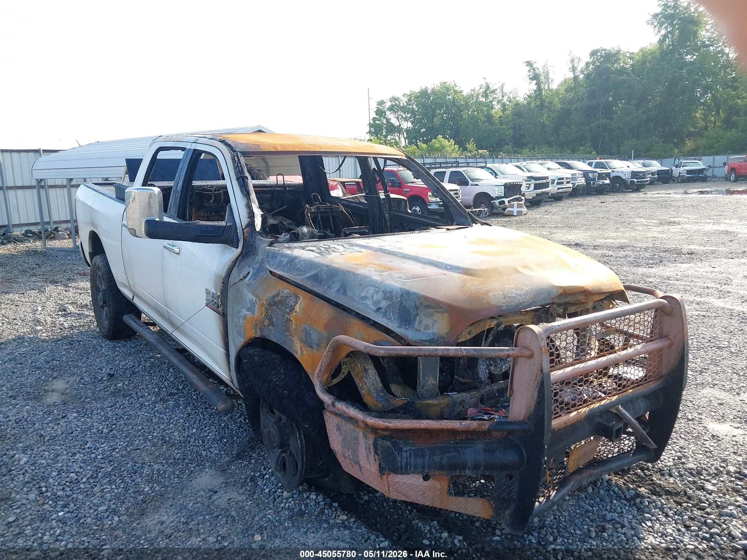 2015 Ram 2500 Slt White vin: 3C6UR5DL3FG619700