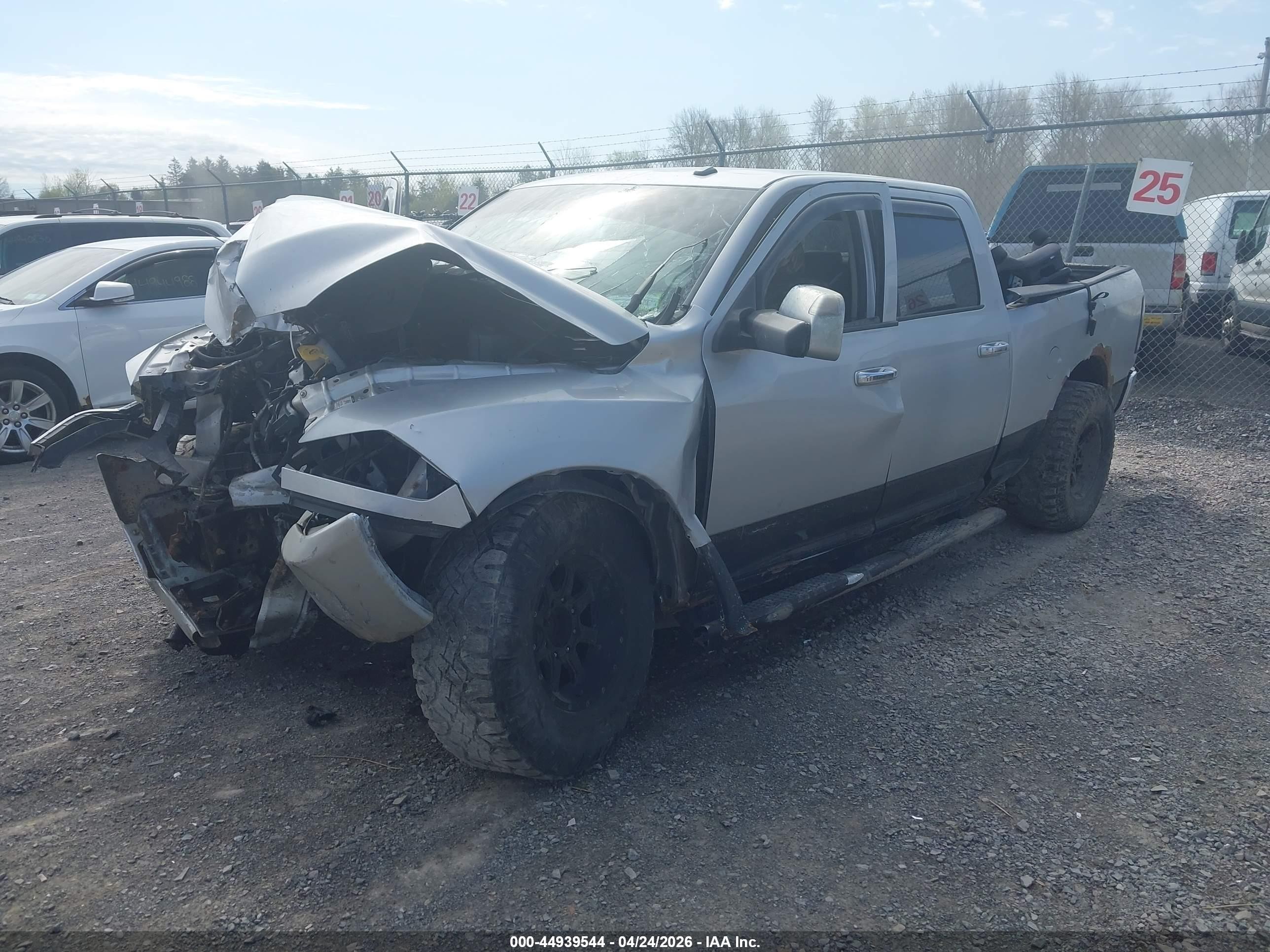 2015 Ram 2500 Slt Silver vin: 3C6UR5DL4FG576355