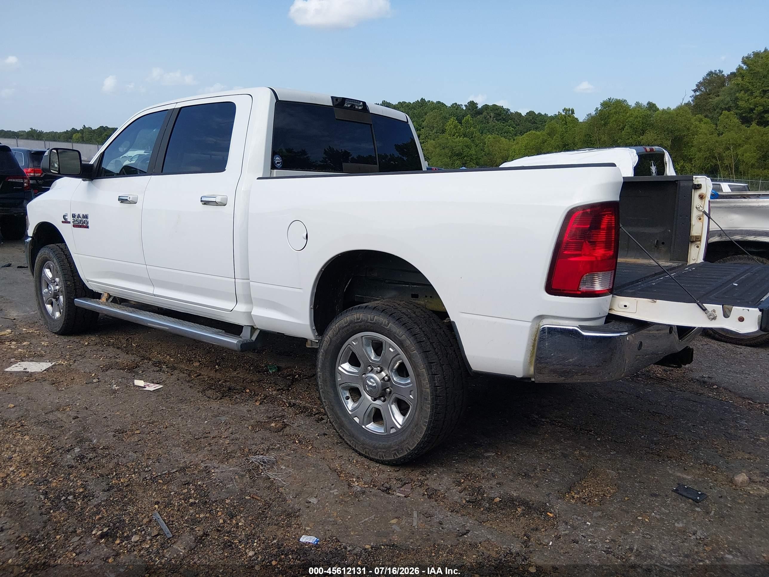 2014 Ram 2500 Big Horn White vin: 3C6UR5DL5EG158305