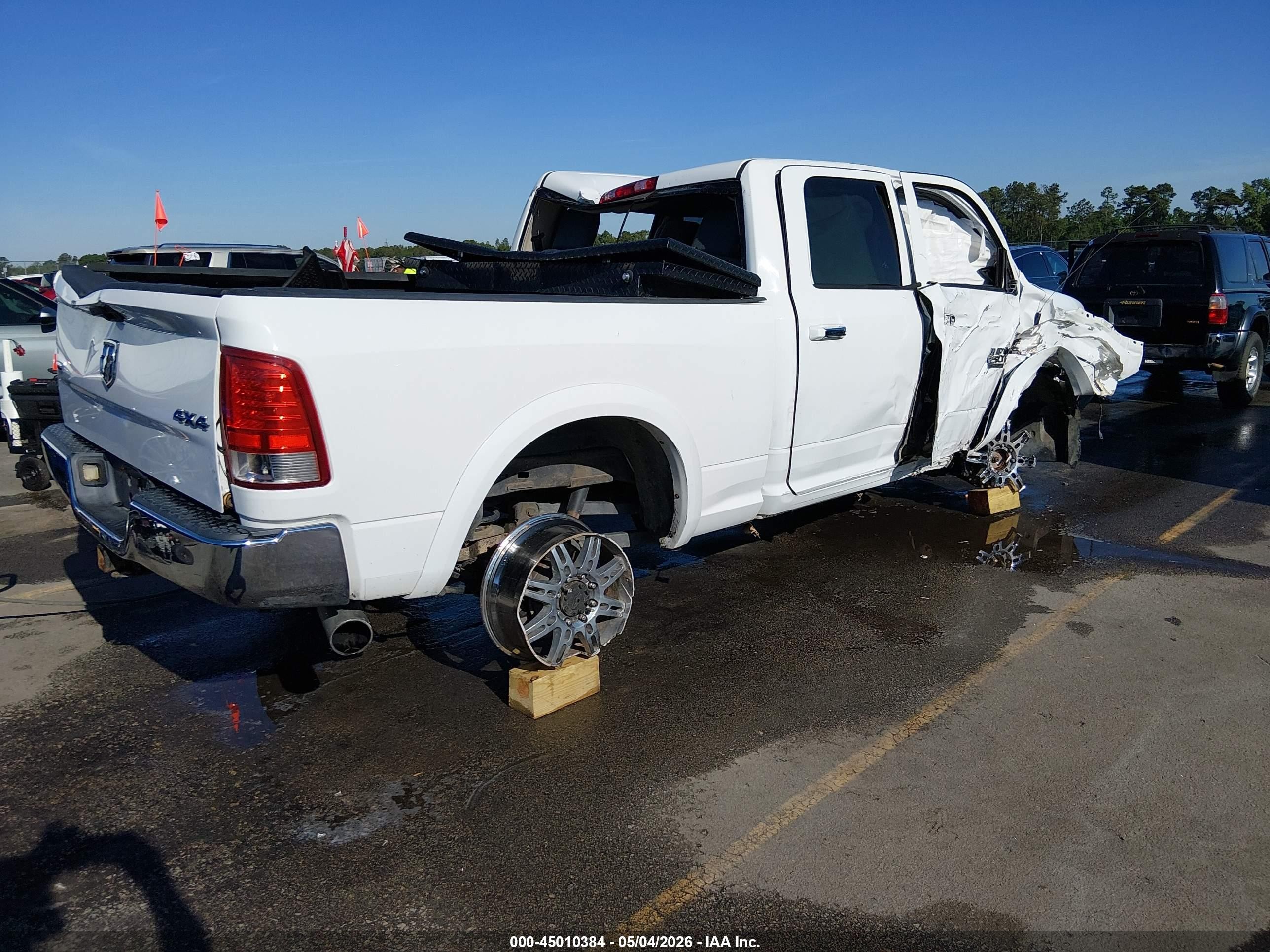 2015 Ram 2500 Slt White vin: 3C6UR5DL5FG691630