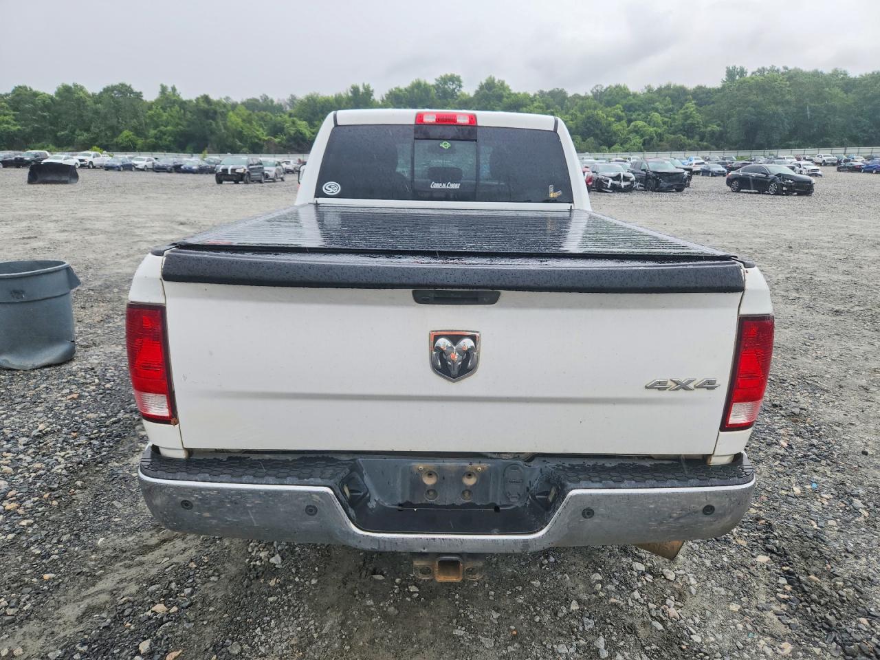 2015 Ram 2500 Slt Белый vin: 3C6UR5DL6FG659480