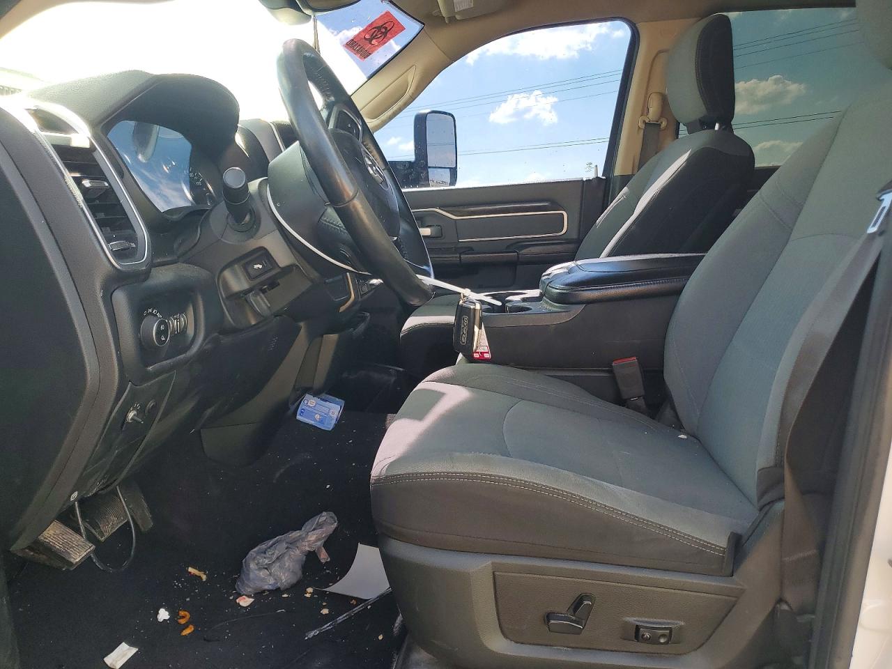 2019 Ram 2500 Big Horn White vin: 3C6UR5DL7KG563853
