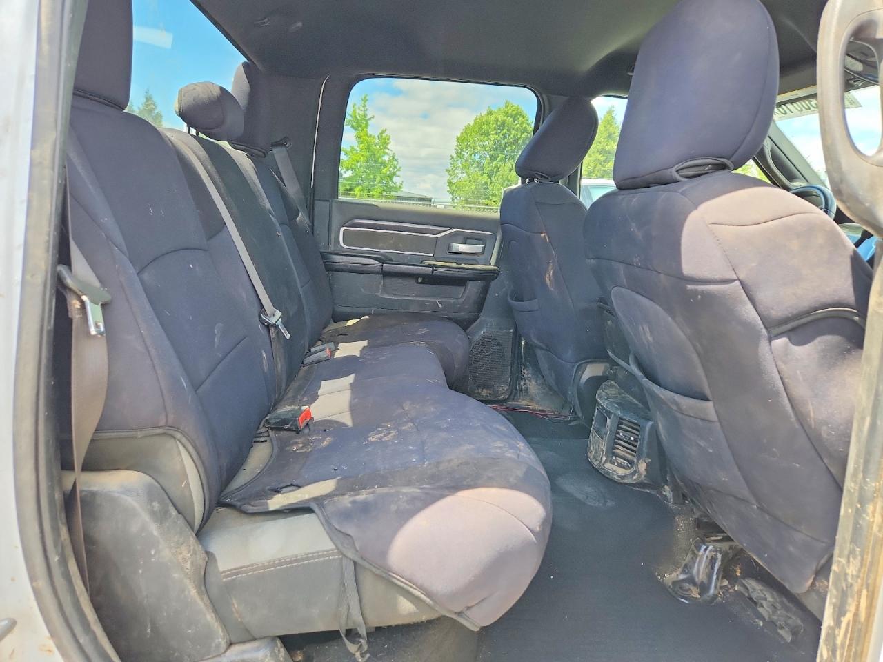 2022 Ram 2500 Big Horn White vin: 3C6UR5DL7NG247485