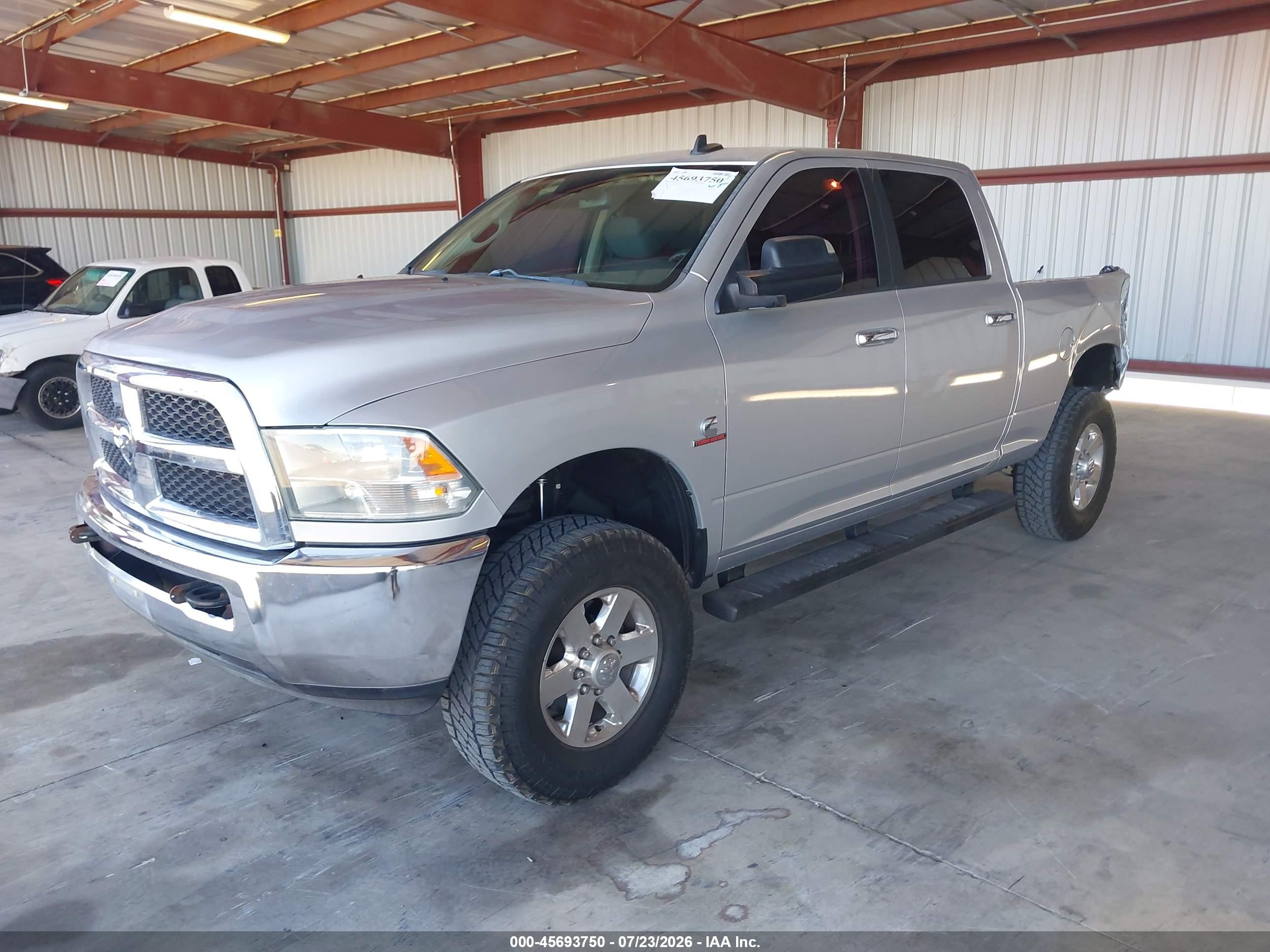 2014 Ram 2500 Slt Silver vin: 3C6UR5DL8EG312487