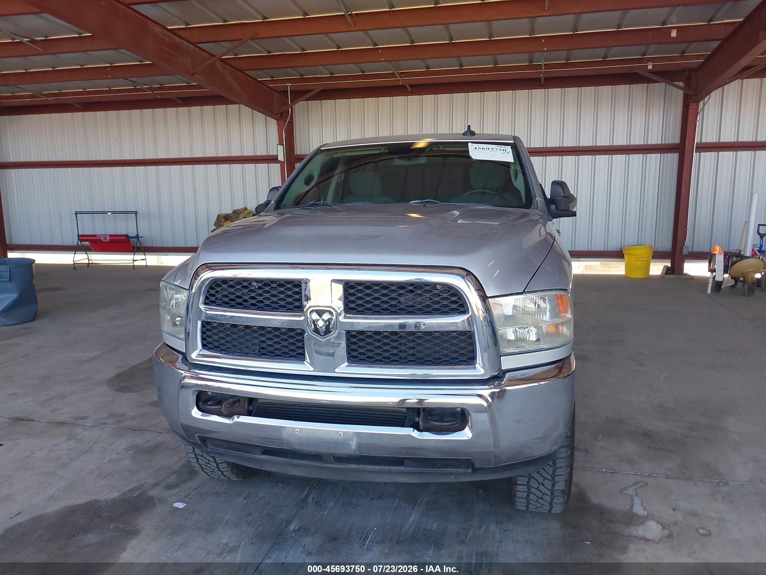 2014 Ram 2500 Slt Silver vin: 3C6UR5DL8EG312487