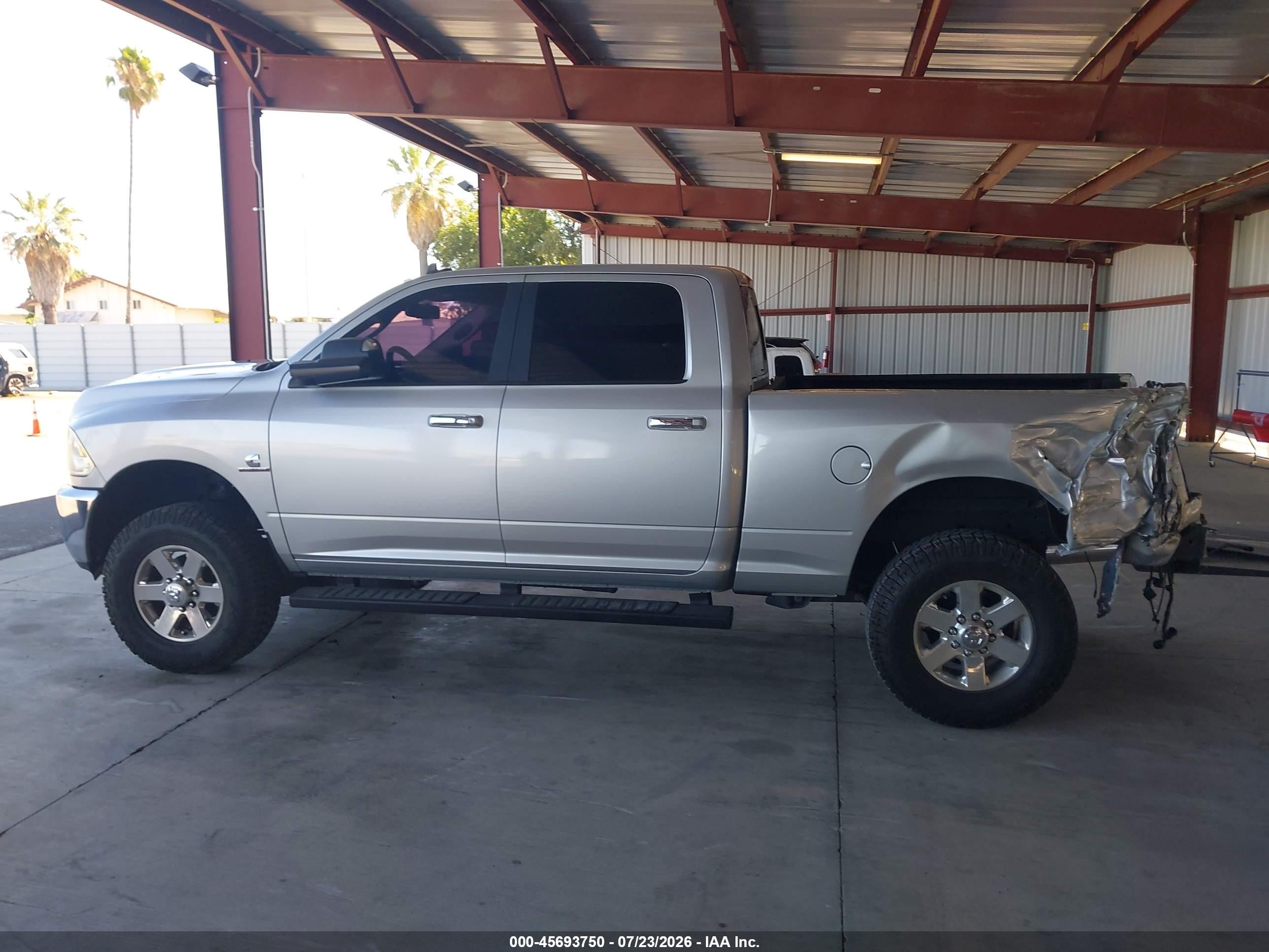2014 Ram 2500 Slt Silver vin: 3C6UR5DL8EG312487