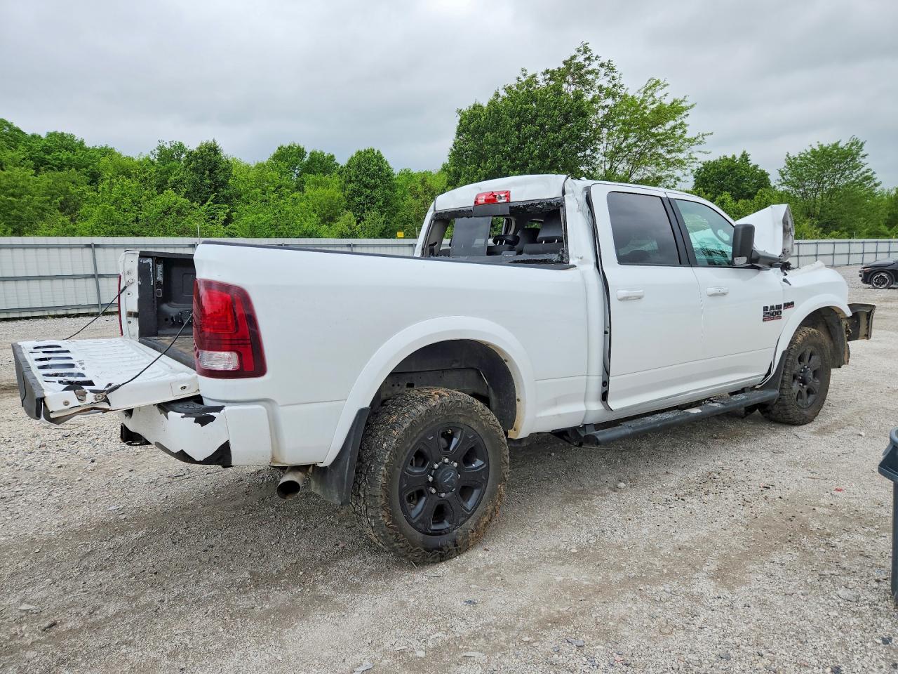2018 Ram 2500 Laramie Белый vin: 3C6UR5FJ2JG425521