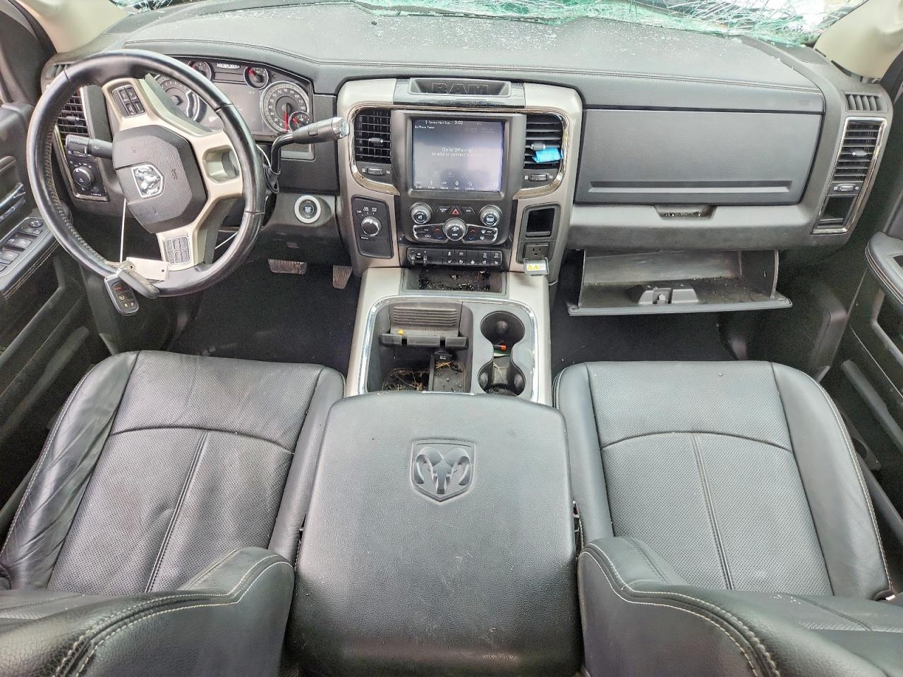 2018 Ram 2500 Laramie Белый vin: 3C6UR5FJ2JG425521