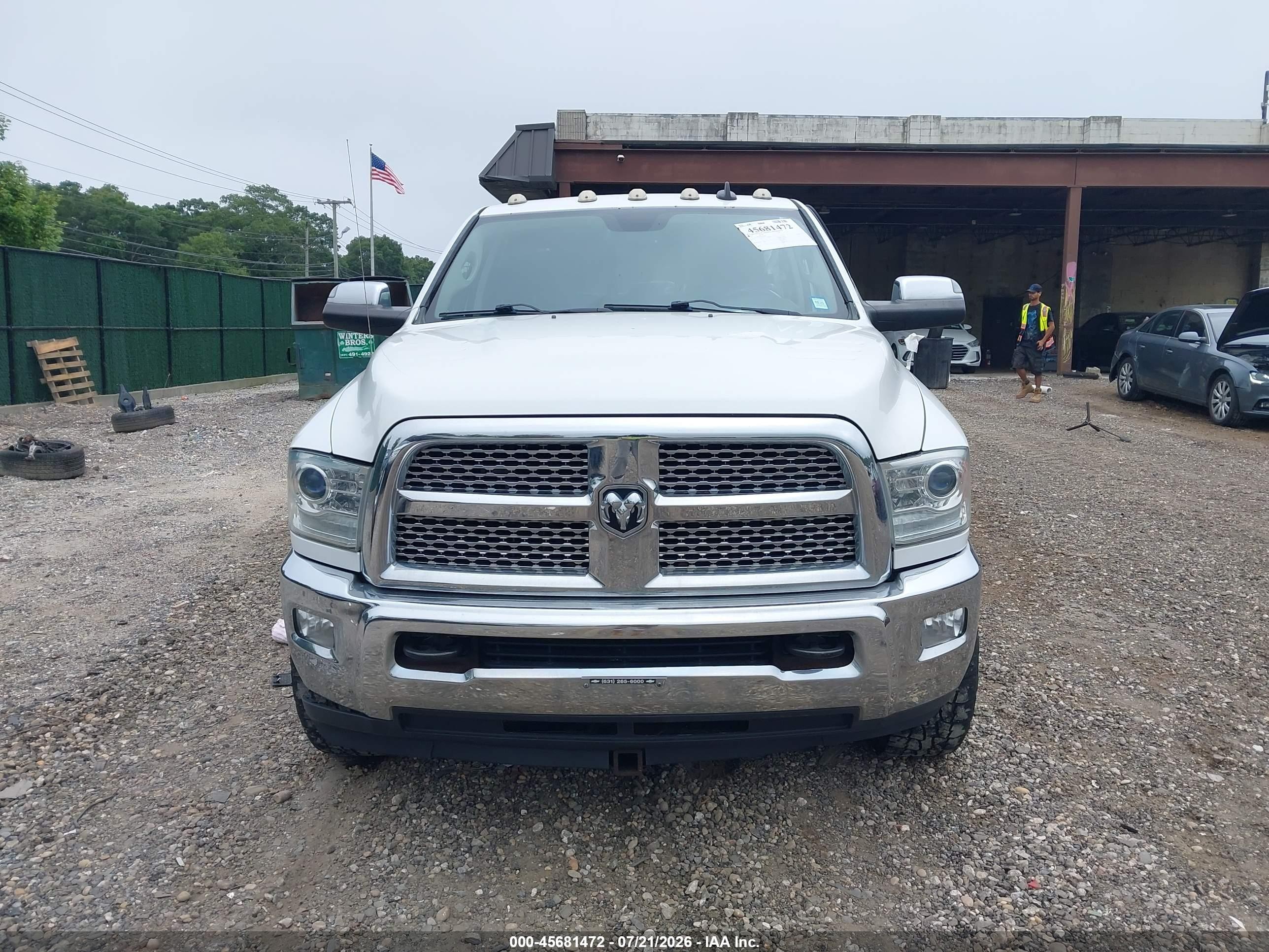 2015 Ram 2500 Laramie Белый vin: 3C6UR5FJ5FG530299