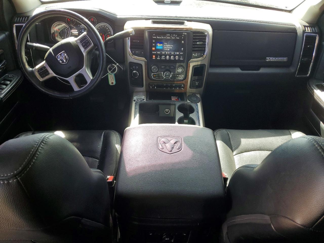 2013 Ram 2500 Laramie White vin: 3C6UR5FL1DG573276