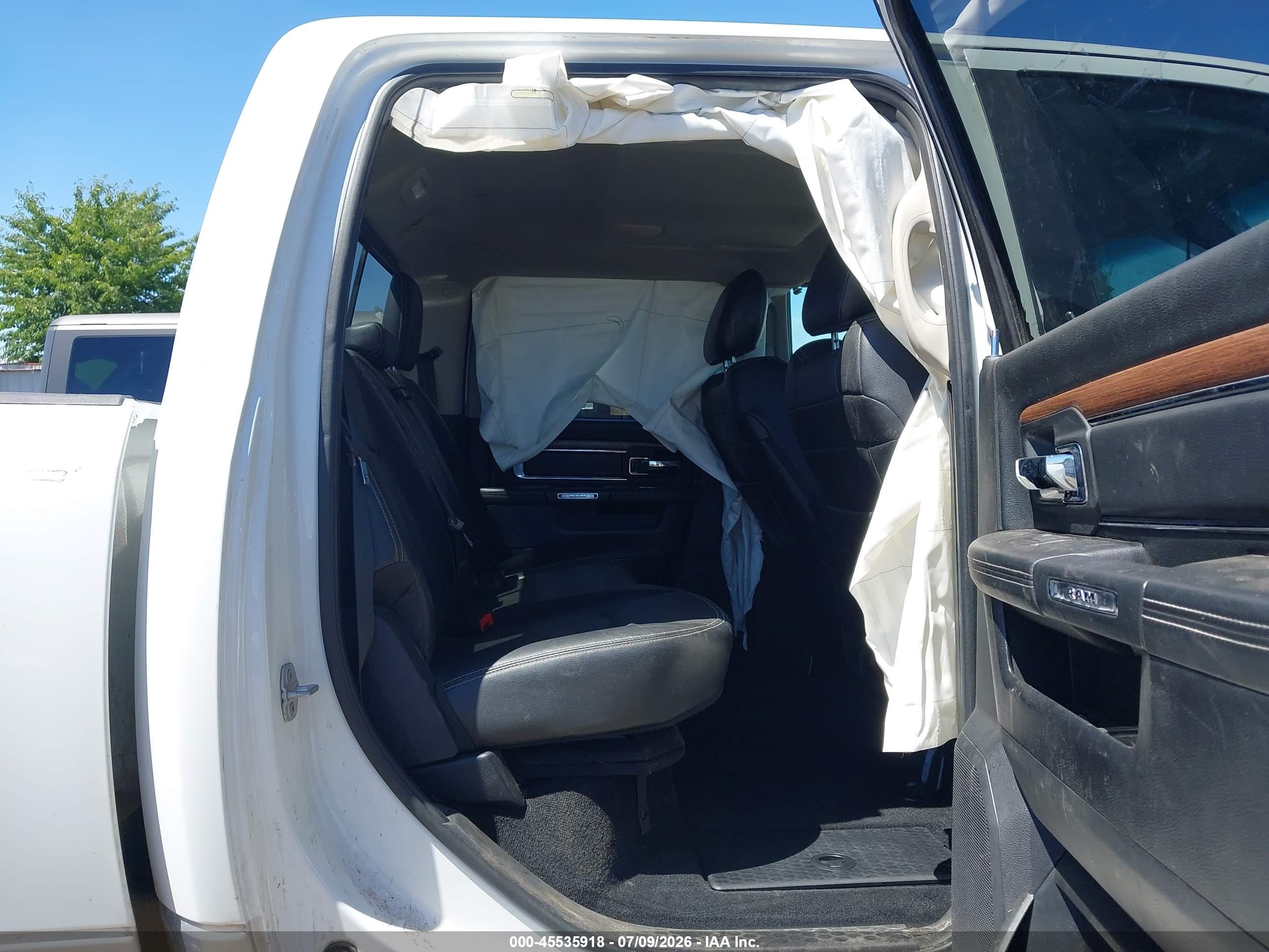 2014 Ram 2500 Laramie Белый vin: 3C6UR5FL2EG283792