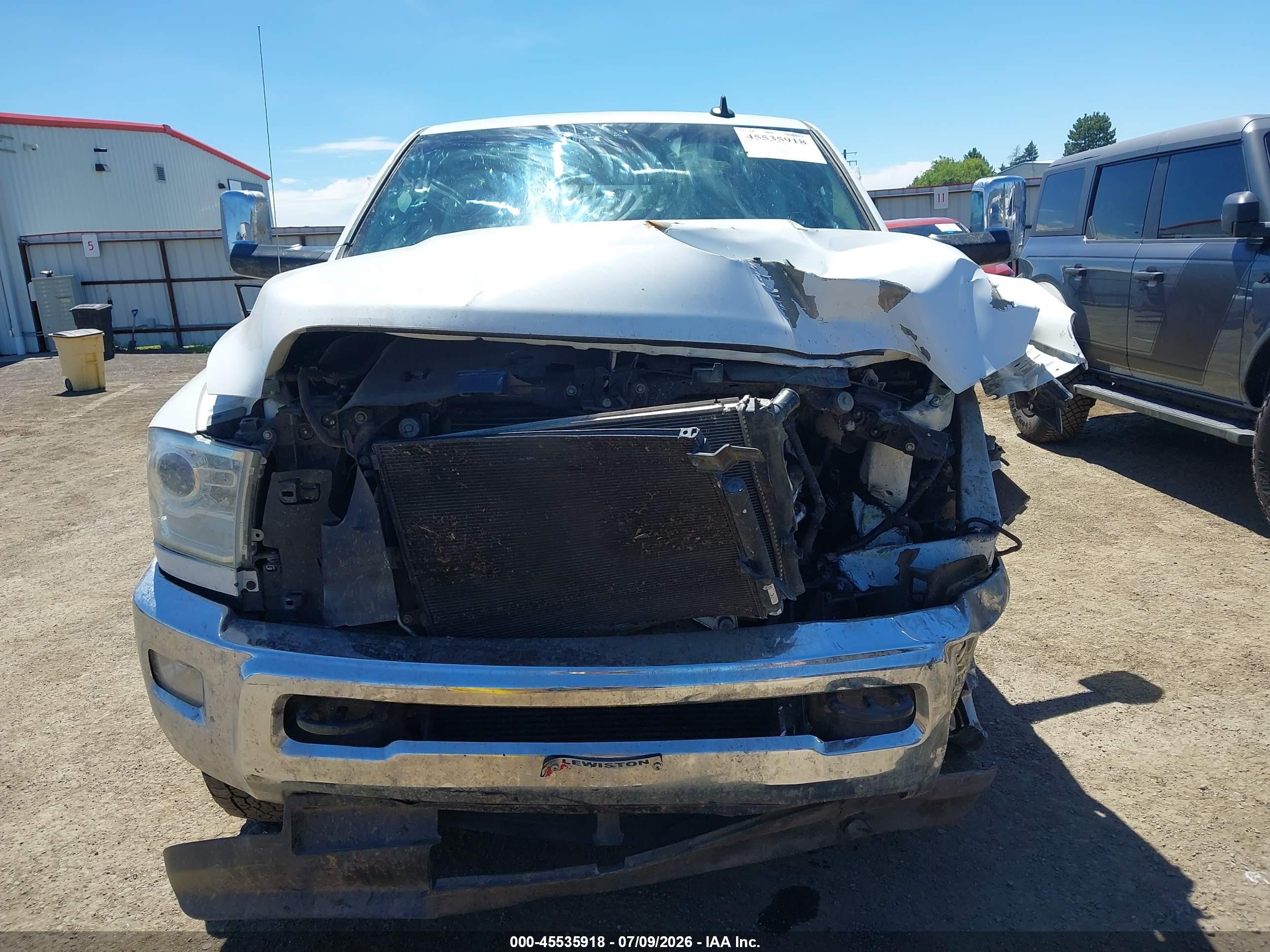 2014 Ram 2500 Laramie Белый vin: 3C6UR5FL2EG283792
