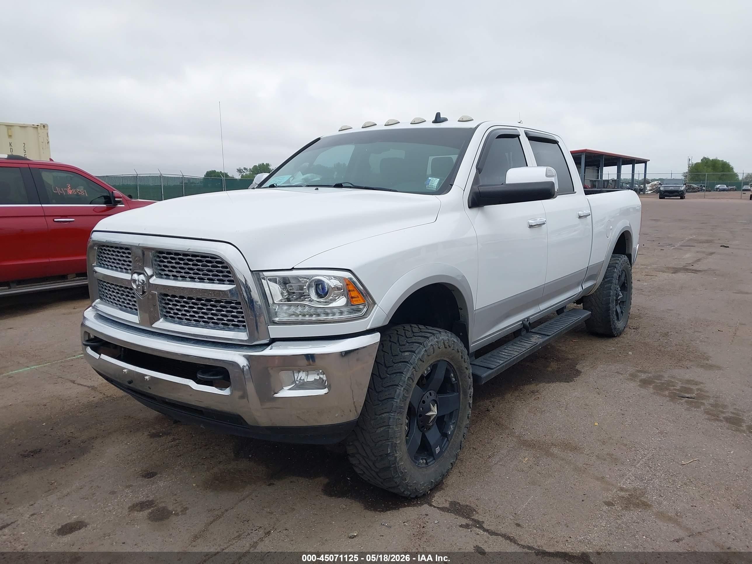 2015 Ram 2500 Laramie White vin: 3C6UR5FL2FG603467