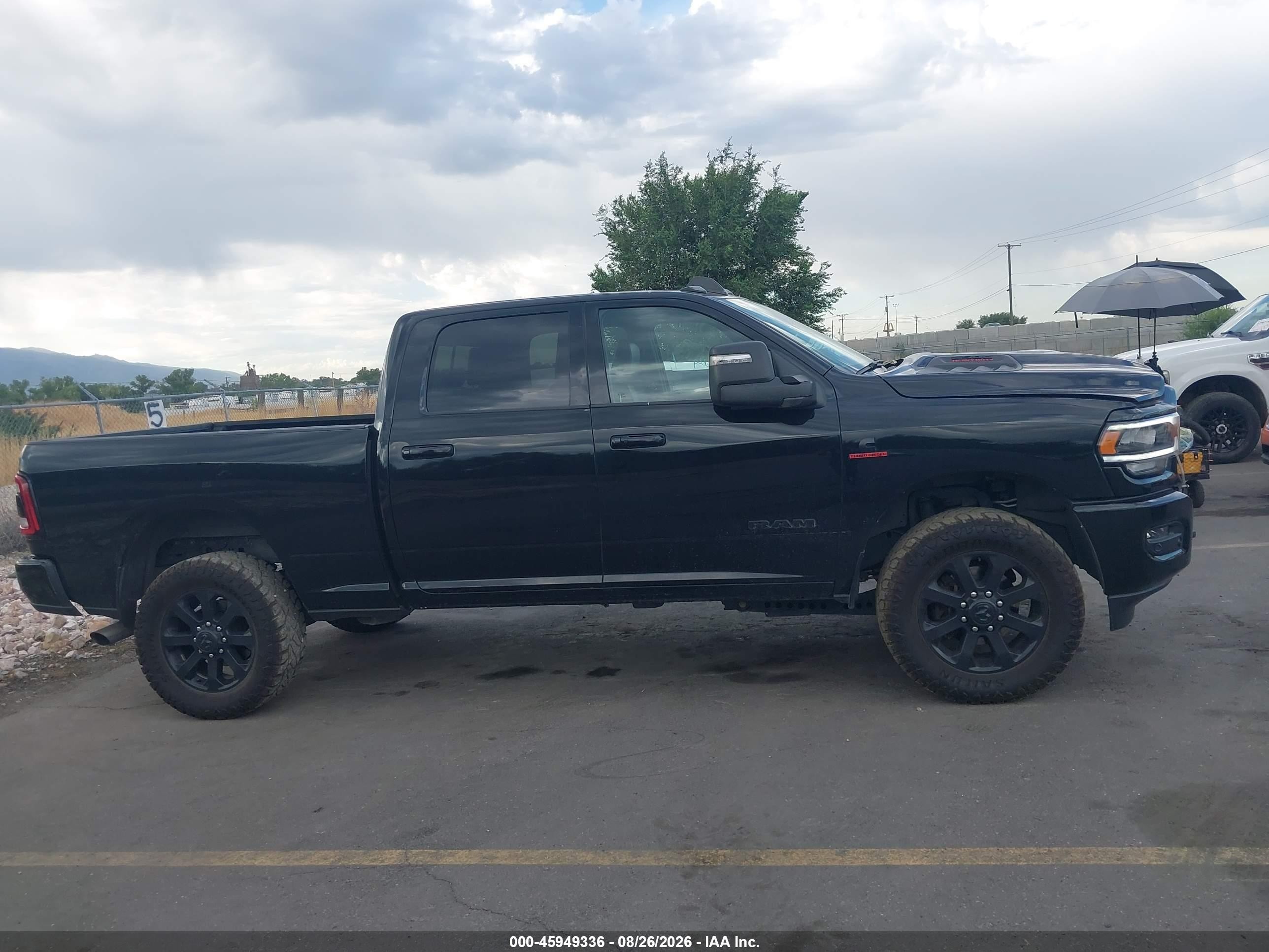 2024 Ram 2500 Laramie  4x4 6'4 Box Black vin: 3C6UR5FL2RG172052