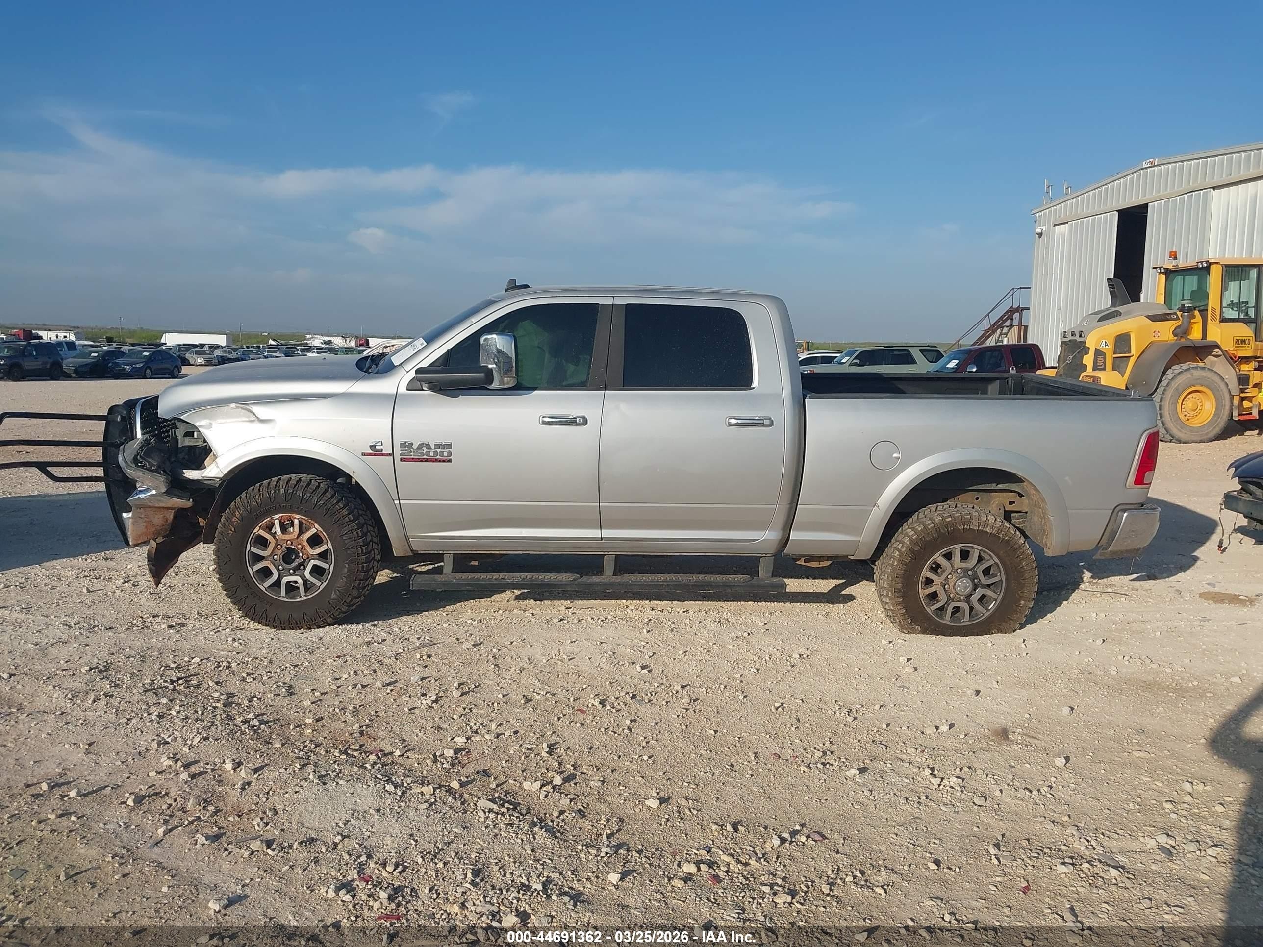 2015 Ram 2500 Laramie Silver vin: 3C6UR5FL3FG515897