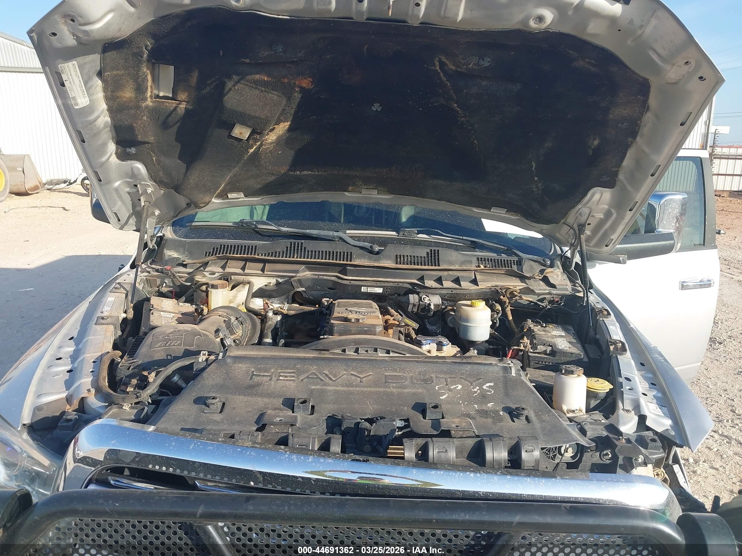 2015 Ram 2500 Laramie Silver vin: 3C6UR5FL3FG515897