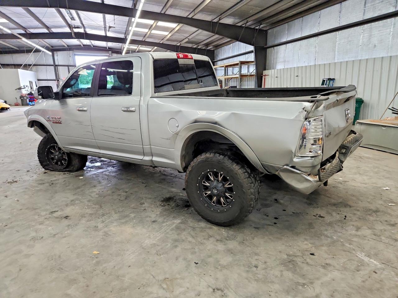 2015 Ram 2500 Laramie Silver vin: 3C6UR5FL3FG584444
