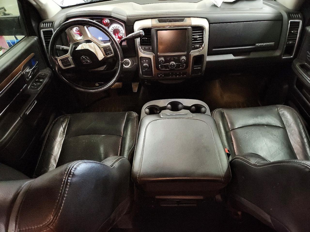 2015 Ram 2500 Laramie Silver vin: 3C6UR5FL3FG584444