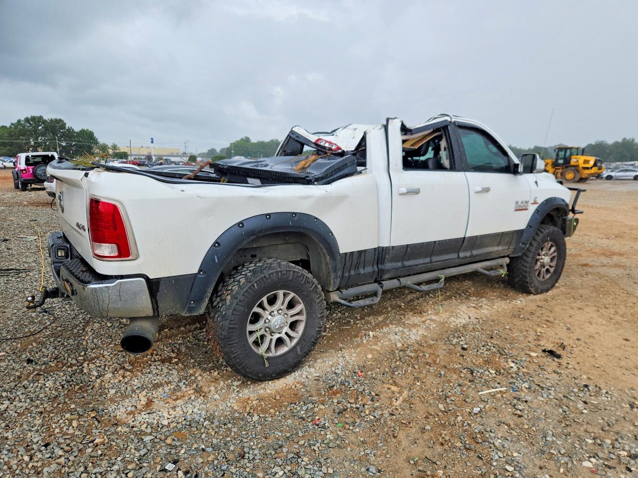 2015 Ram 2500 Laramie White vin: 3C6UR5FL7FG515904