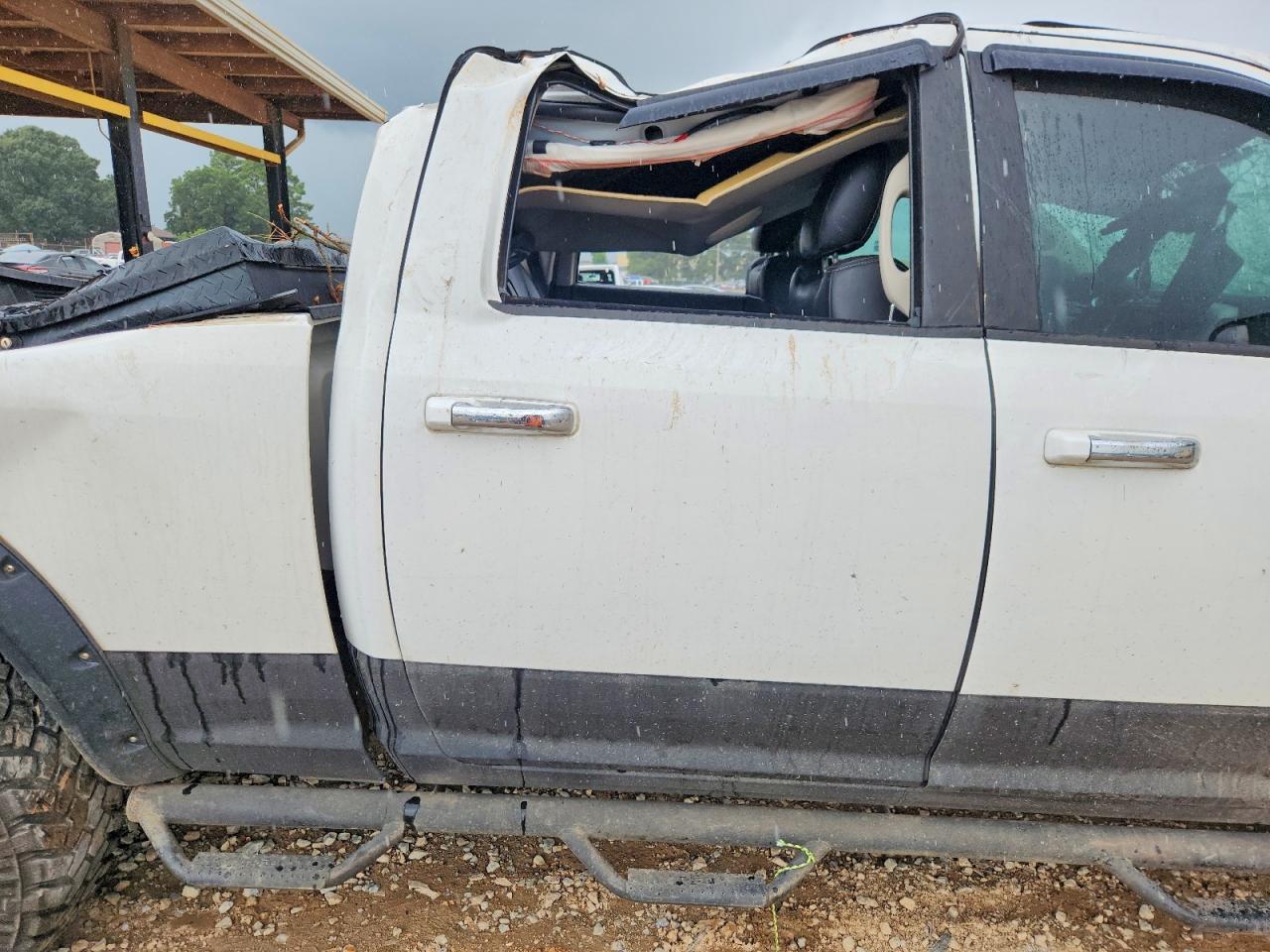 2015 Ram 2500 Laramie White vin: 3C6UR5FL7FG515904