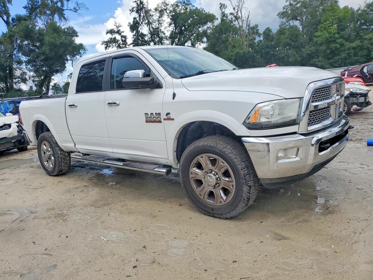 2015 Ram 2500 Laramie White vin: 3C6UR5FL7FG646721