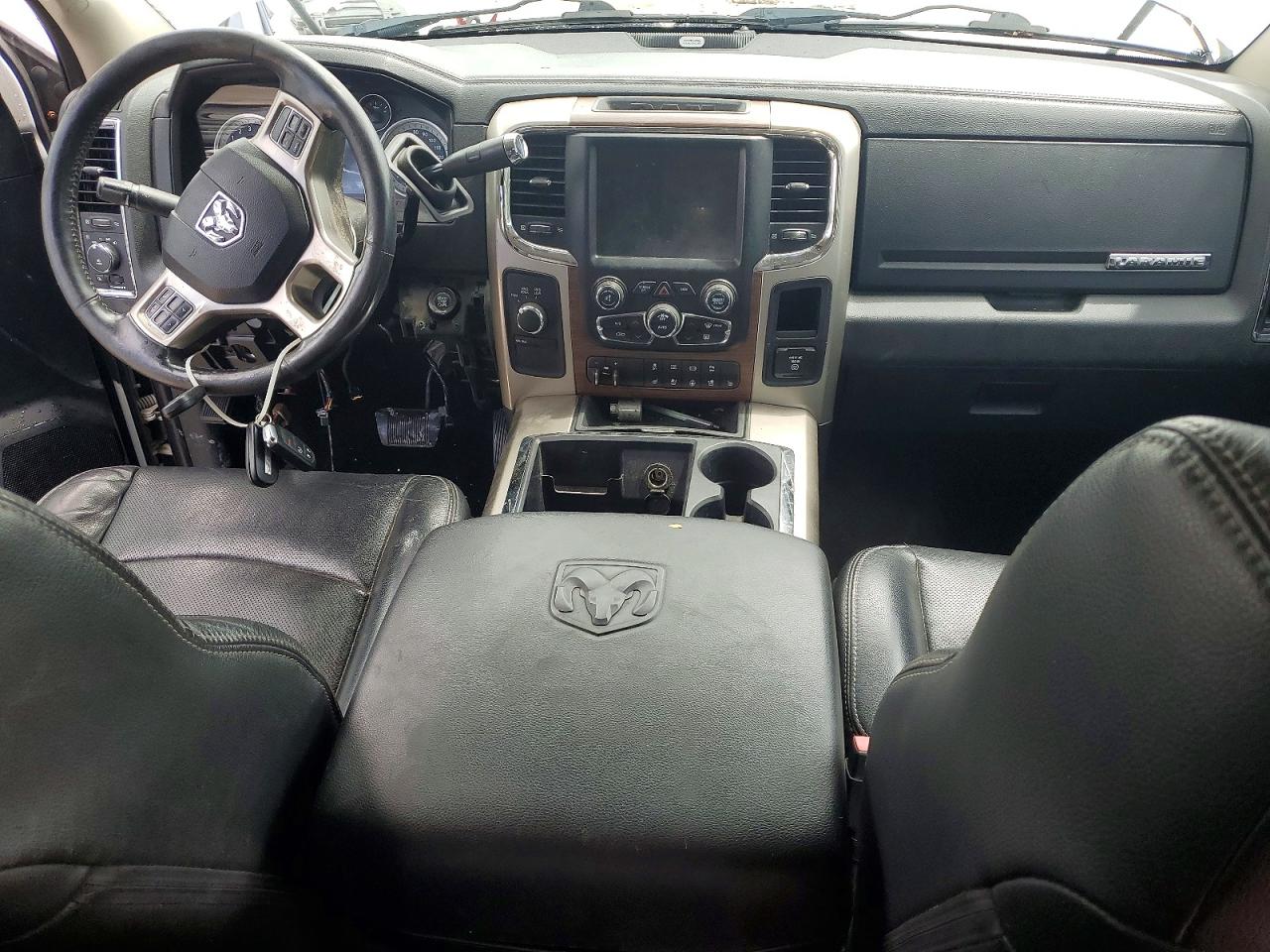 2015 Ram 2500 Laramie White vin: 3C6UR5FL7FG646721