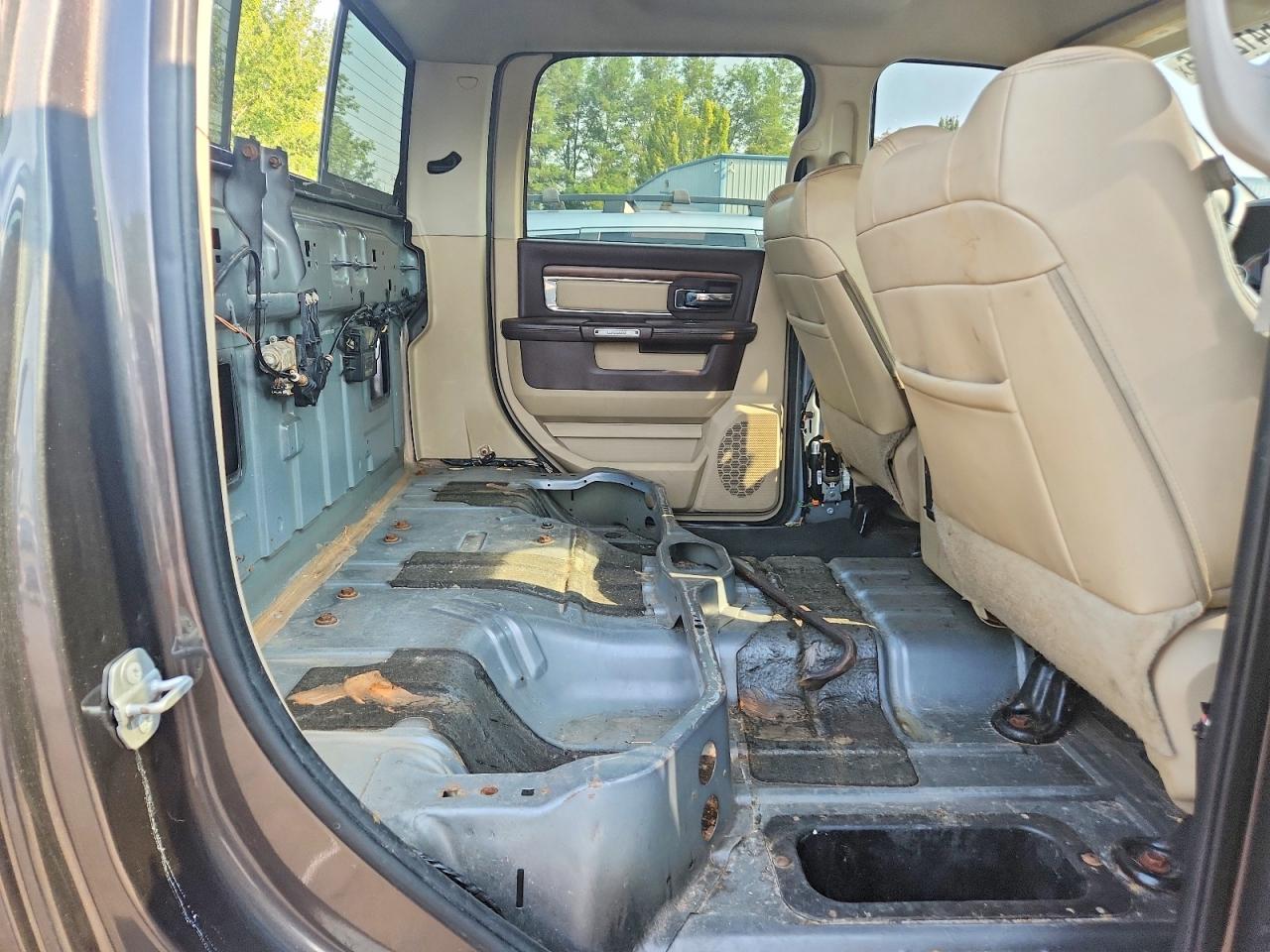2015 Ram 2500 Laramie Charcoal vin: 3C6UR5FL7FG673076