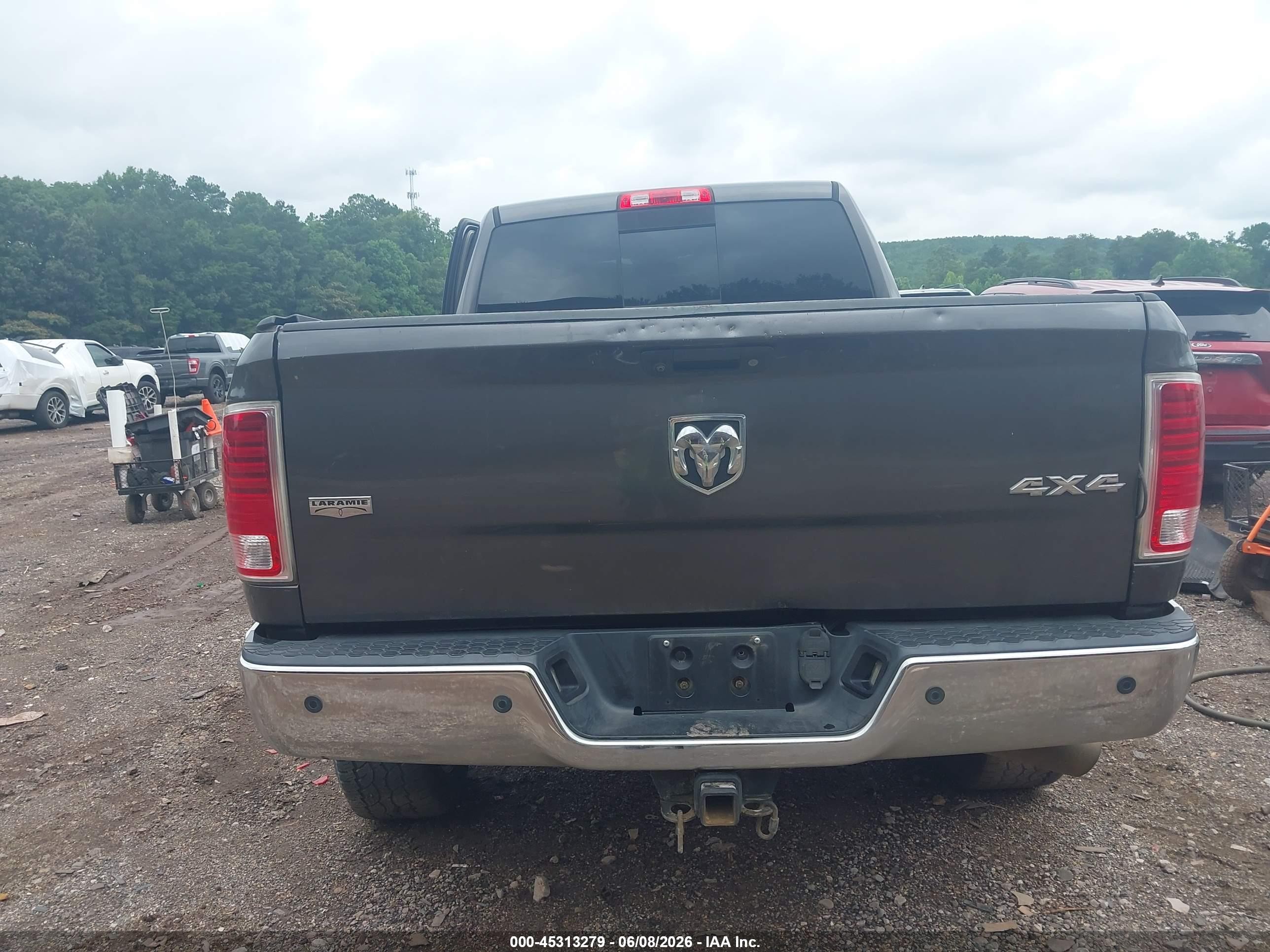2015 Ram 2500 Laramie Серый vin: 3C6UR5FL9FG603823