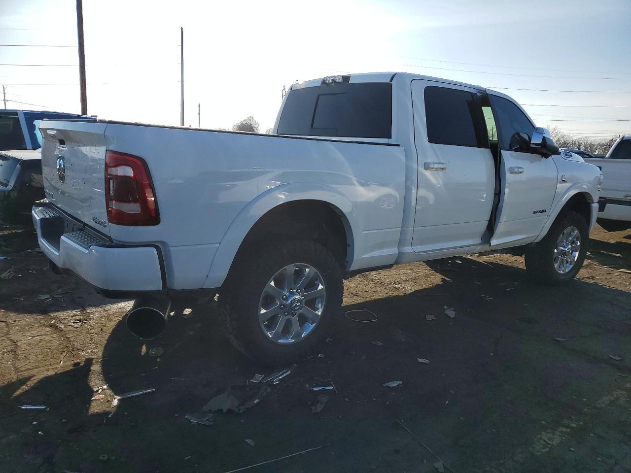 2019 Ram 2500 Laramie White vin: 3C6UR5FL9KG530320