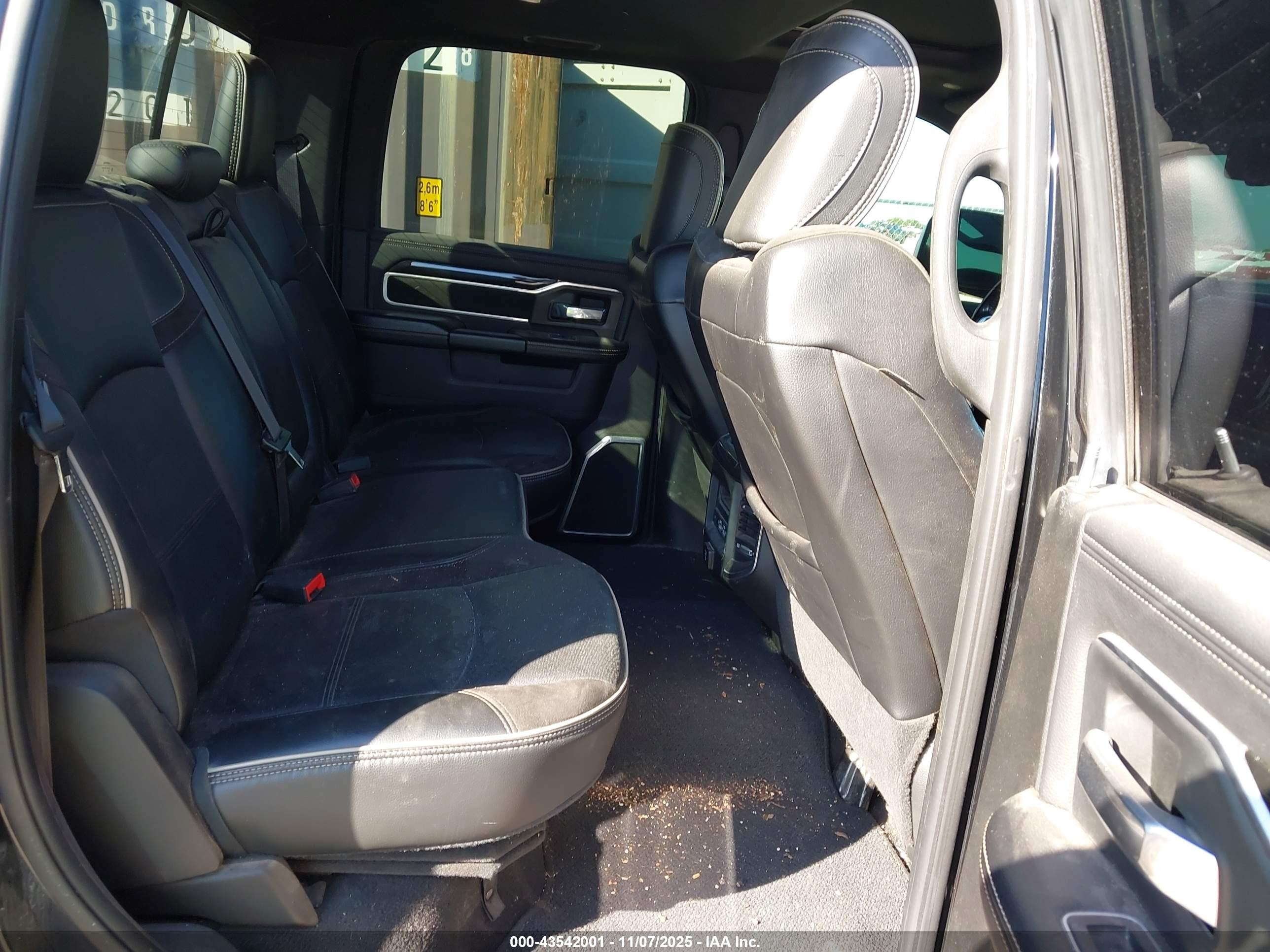 2021 Ram 2500 Laramie  4x4 6'4 Box Черный vin: 3C6UR5FL9MG545452