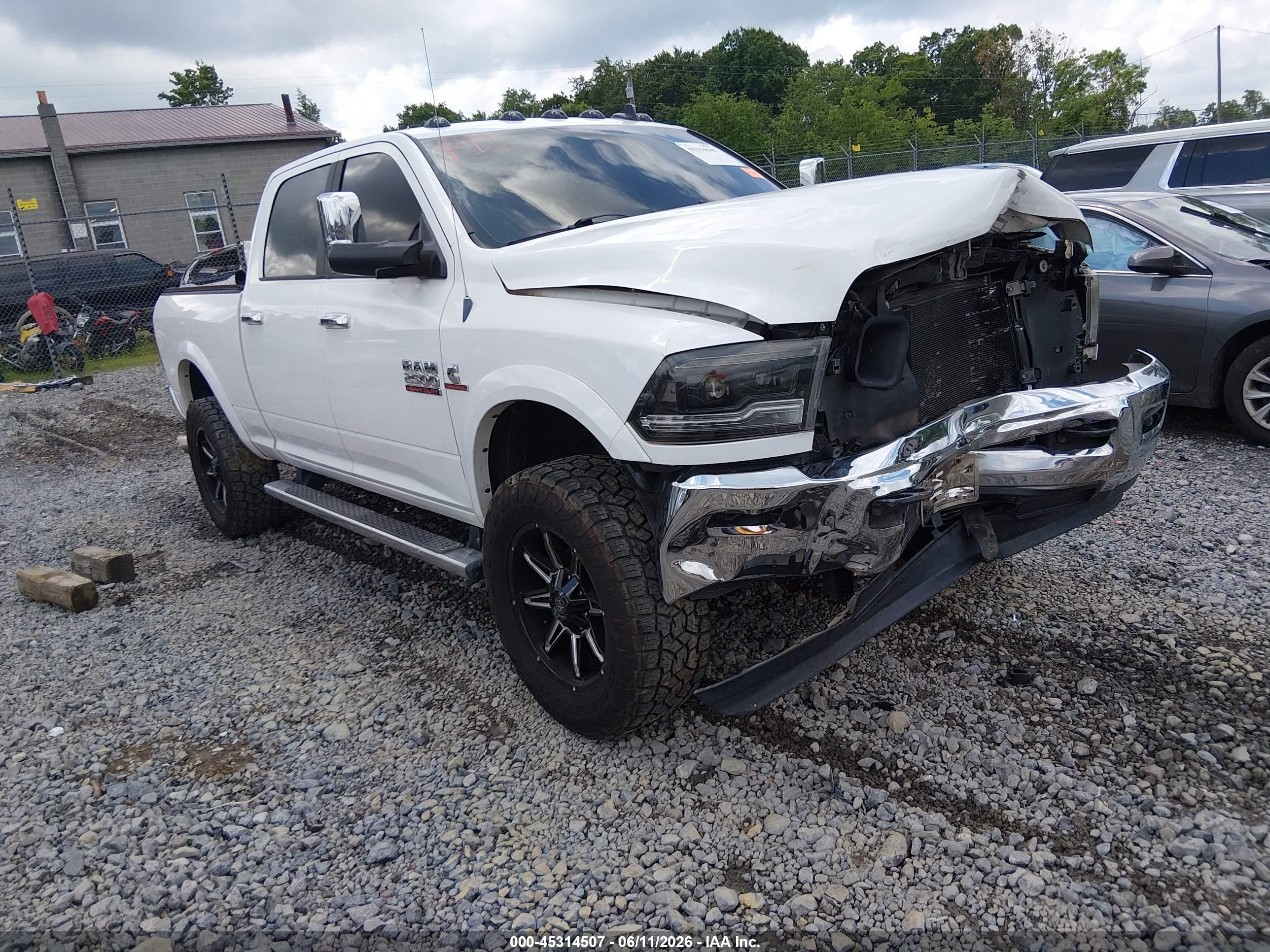2013 Ram 2500 Laramie White vin: 3C6UR5FLXDG560719