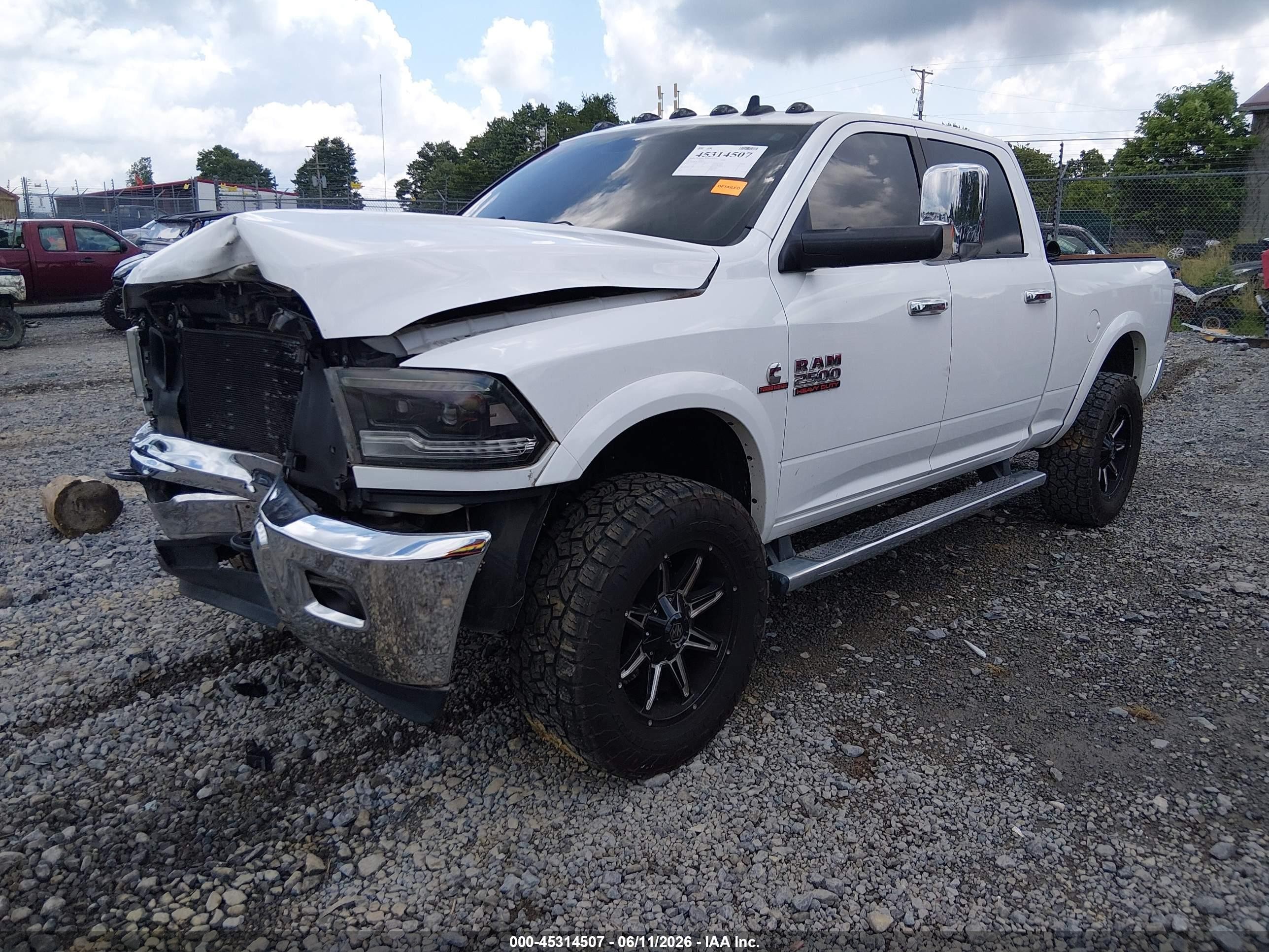 2013 Ram 2500 Laramie White vin: 3C6UR5FLXDG560719
