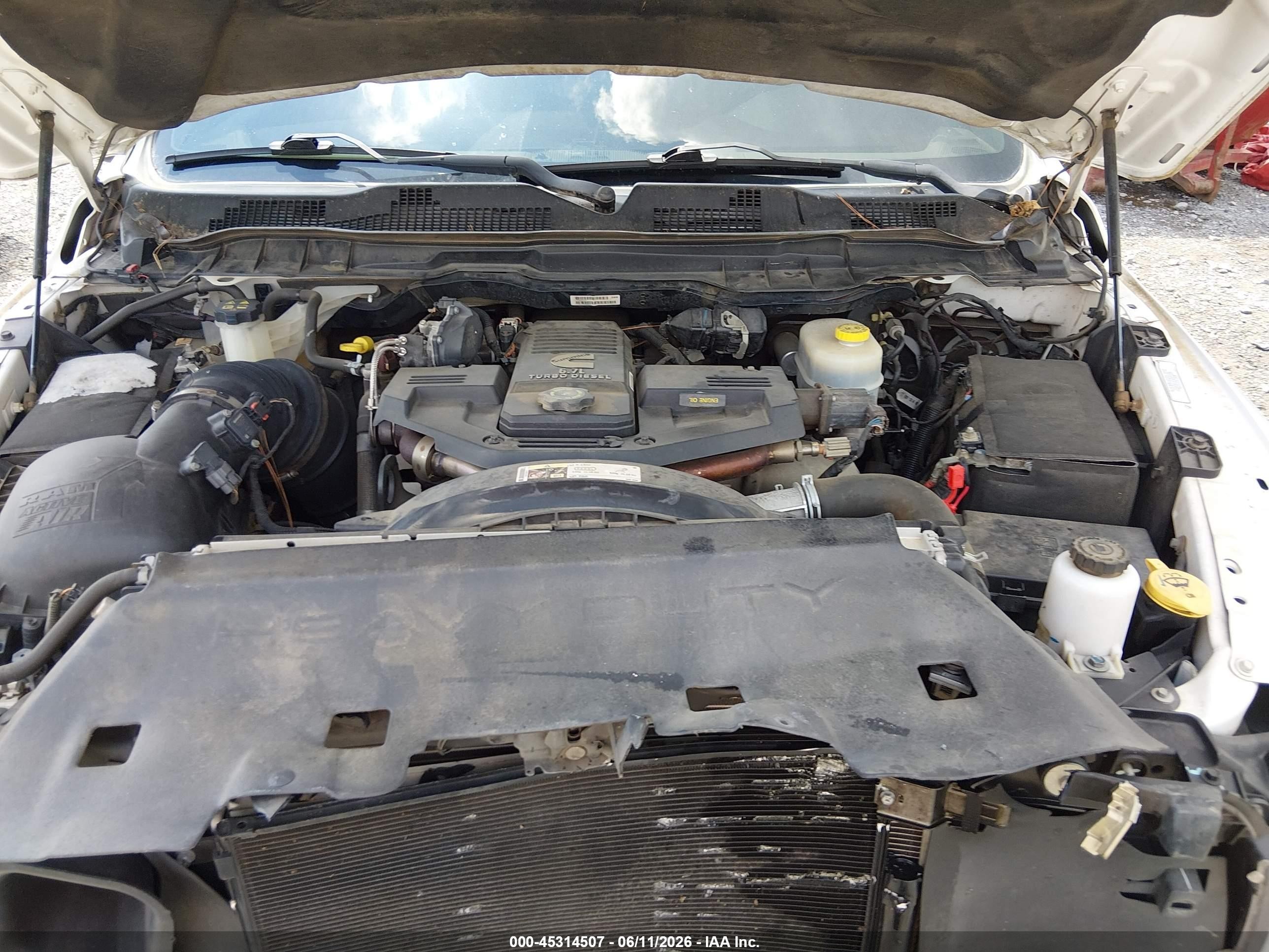 2013 Ram 2500 Laramie White vin: 3C6UR5FLXDG560719
