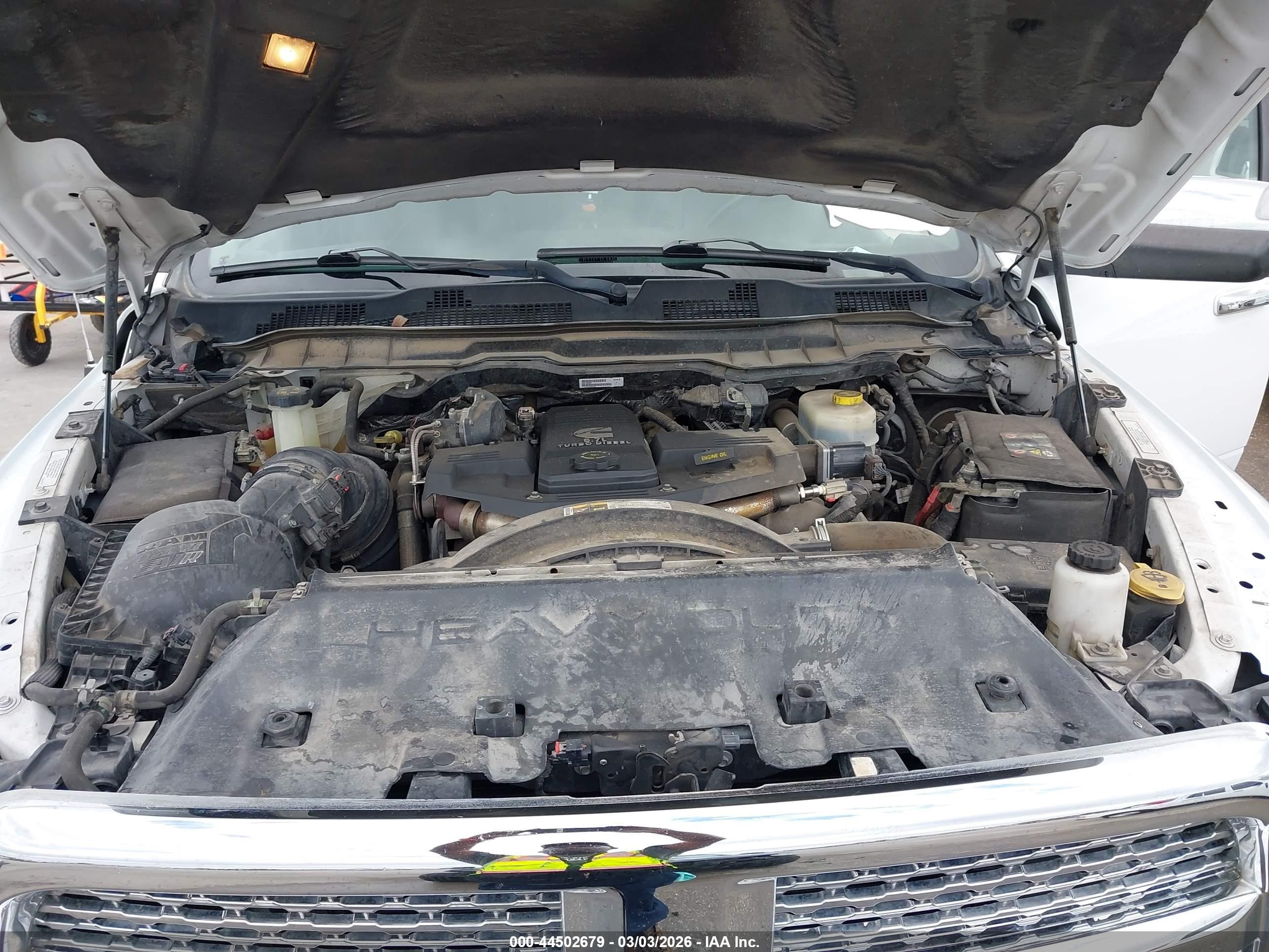 2014 Ram 2500 Laramie White vin: 3C6UR5FLXEG183164