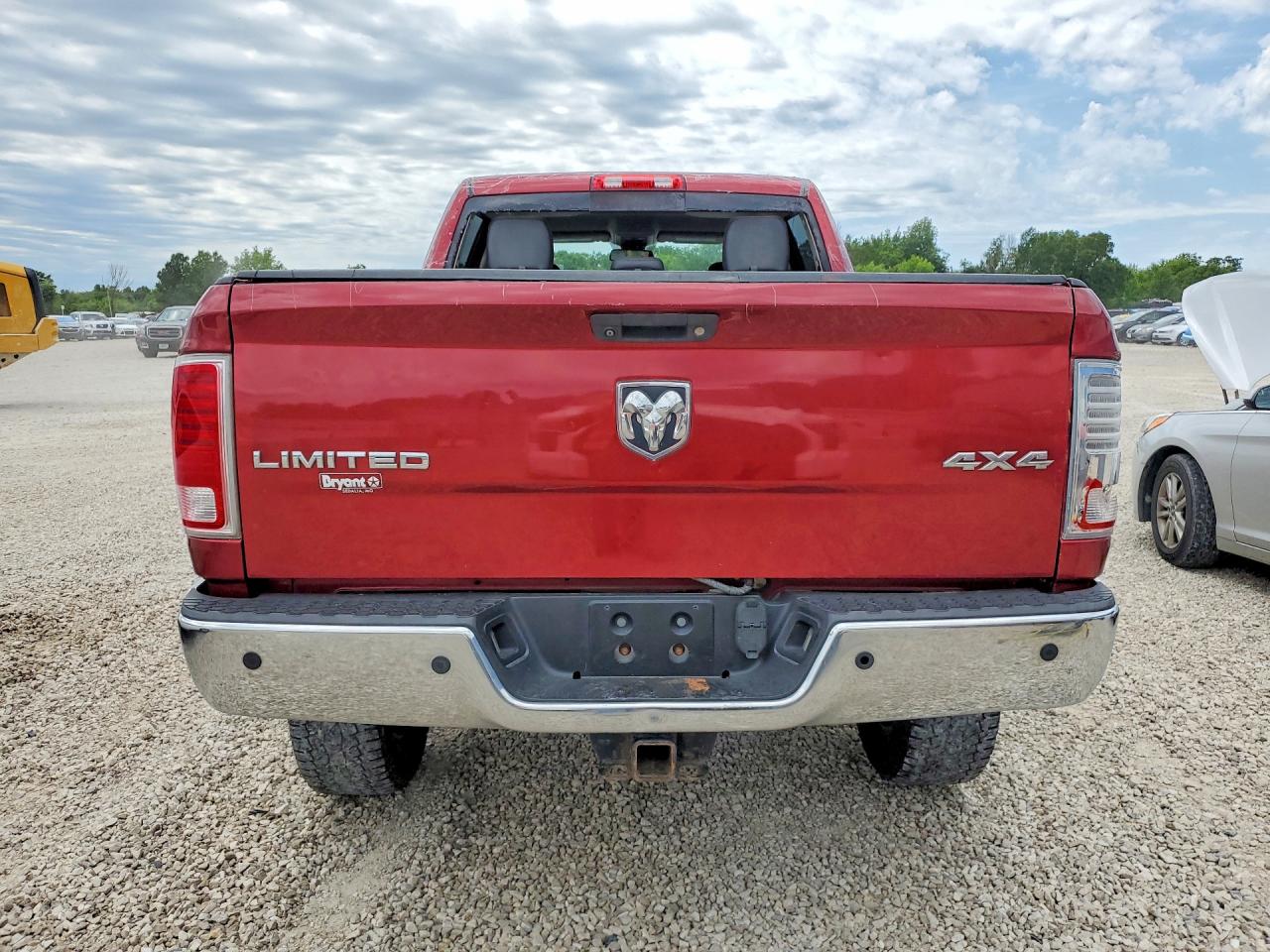 2015 Ram 2500 Longhorn Burgundy vin: 3C6UR5GJ5FG511363