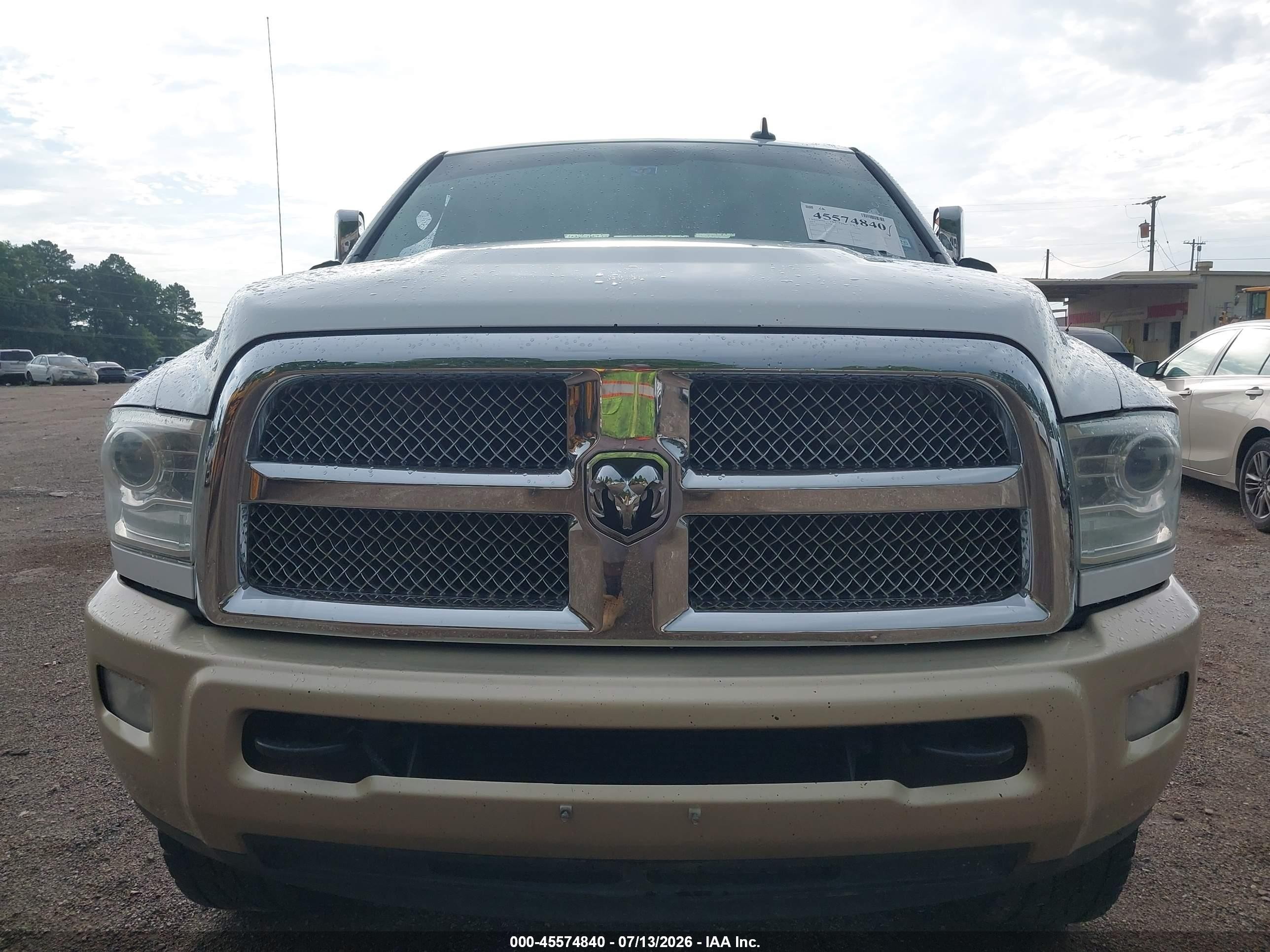 2014 Ram 2500 Longhorn White vin: 3C6UR5GL0EG239451