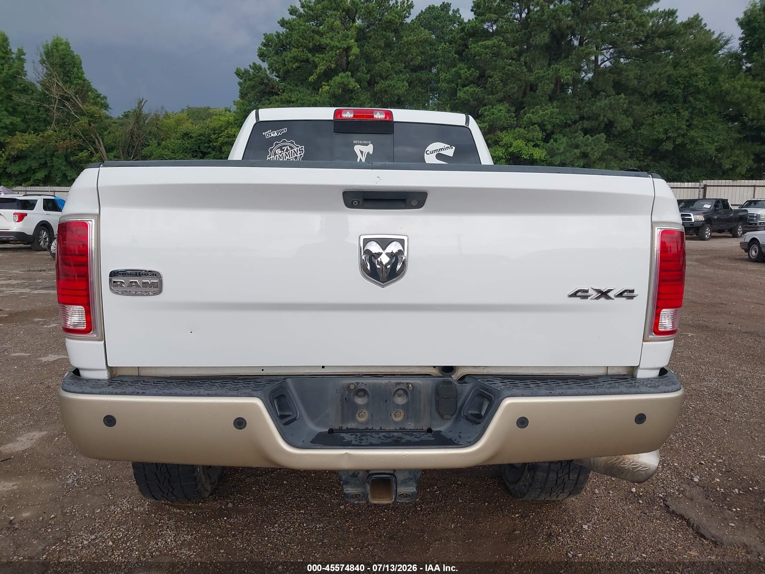 2014 Ram 2500 Longhorn White vin: 3C6UR5GL0EG239451