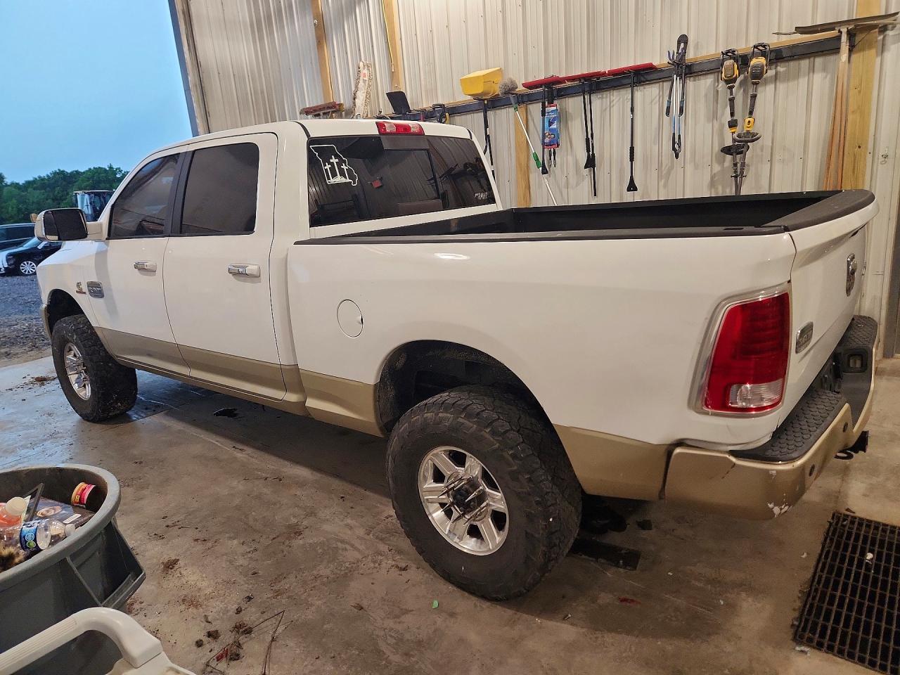 2013 Ram 2500 Longhorn White vin: 3C6UR5GLXDG526472