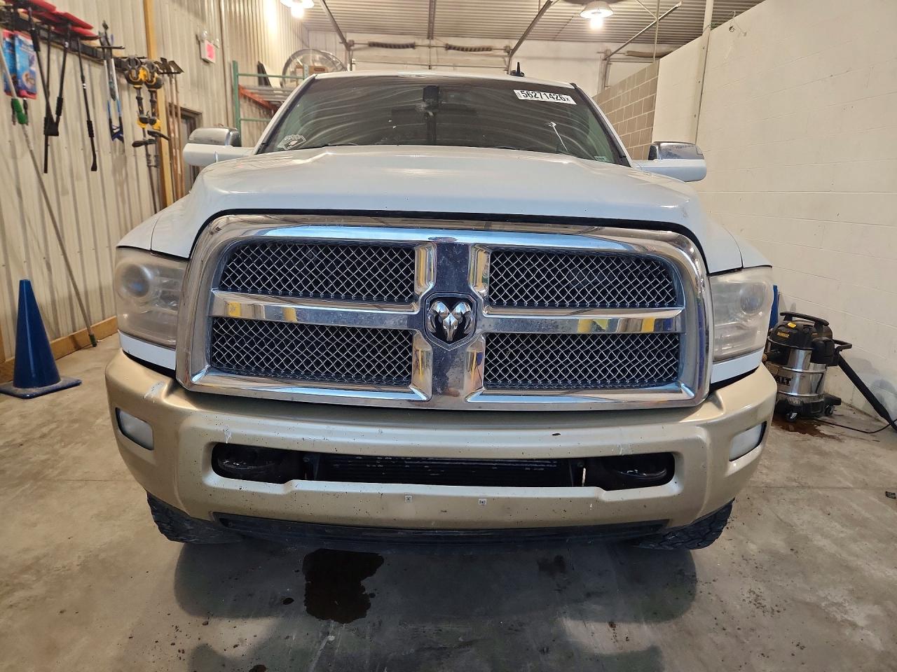 2013 Ram 2500 Longhorn White vin: 3C6UR5GLXDG526472