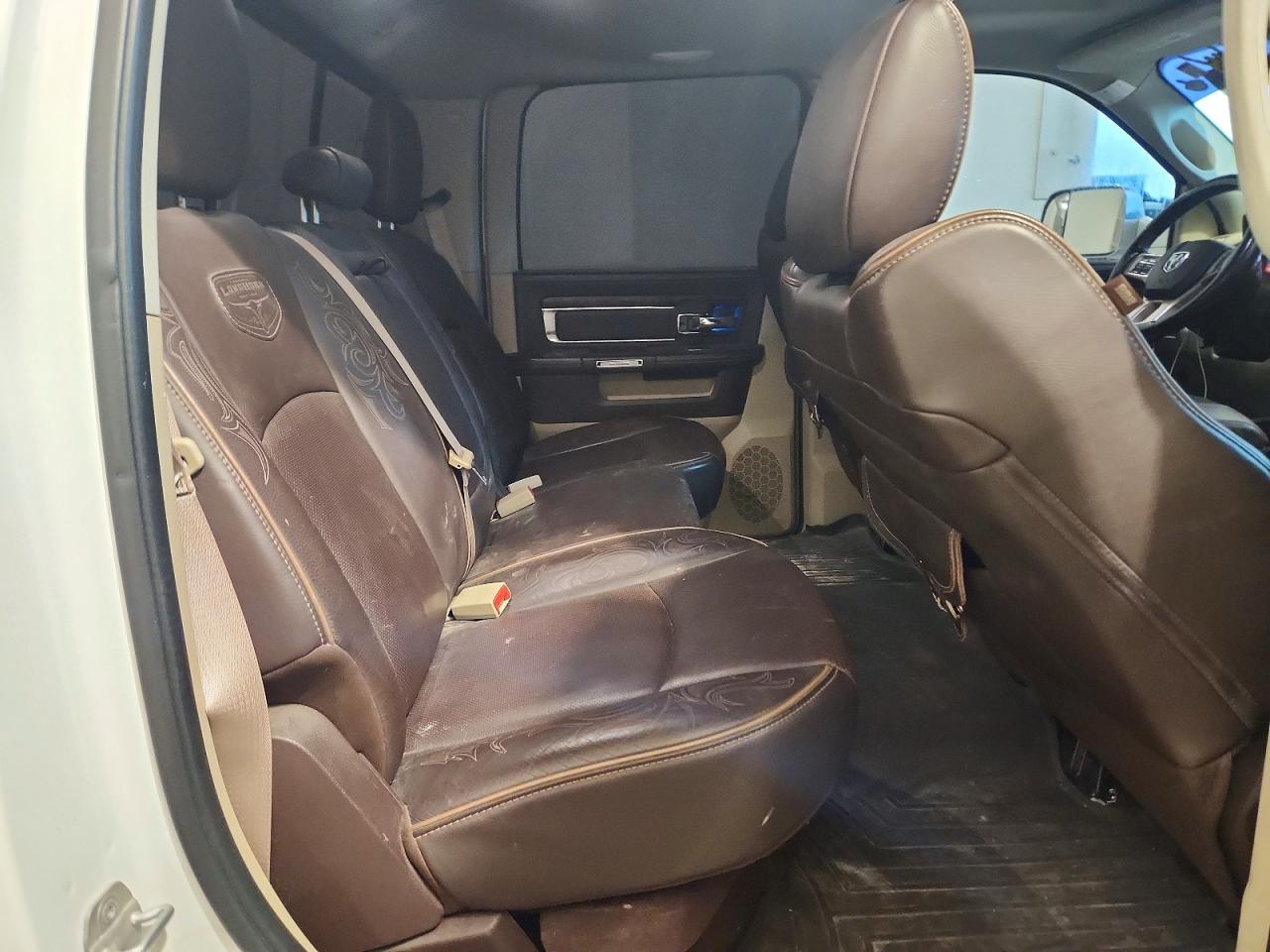 2013 Ram 2500 Longhorn White vin: 3C6UR5GLXDG526472